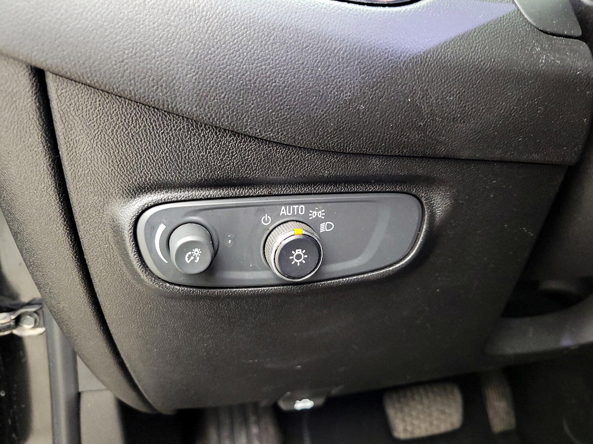 Thumbnail: 2019 Chevrolet Equinox - 13