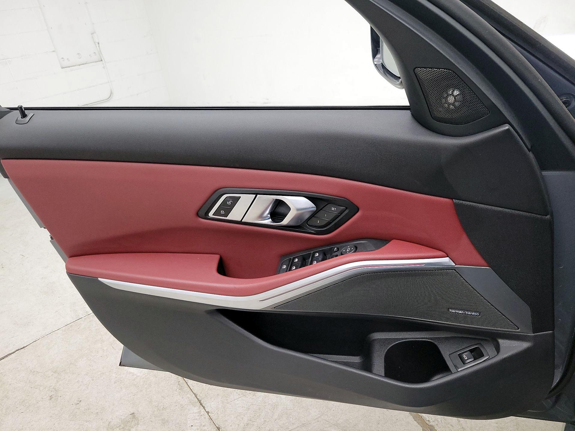 Thumbnail: 2023 BMW 3 Series - 12