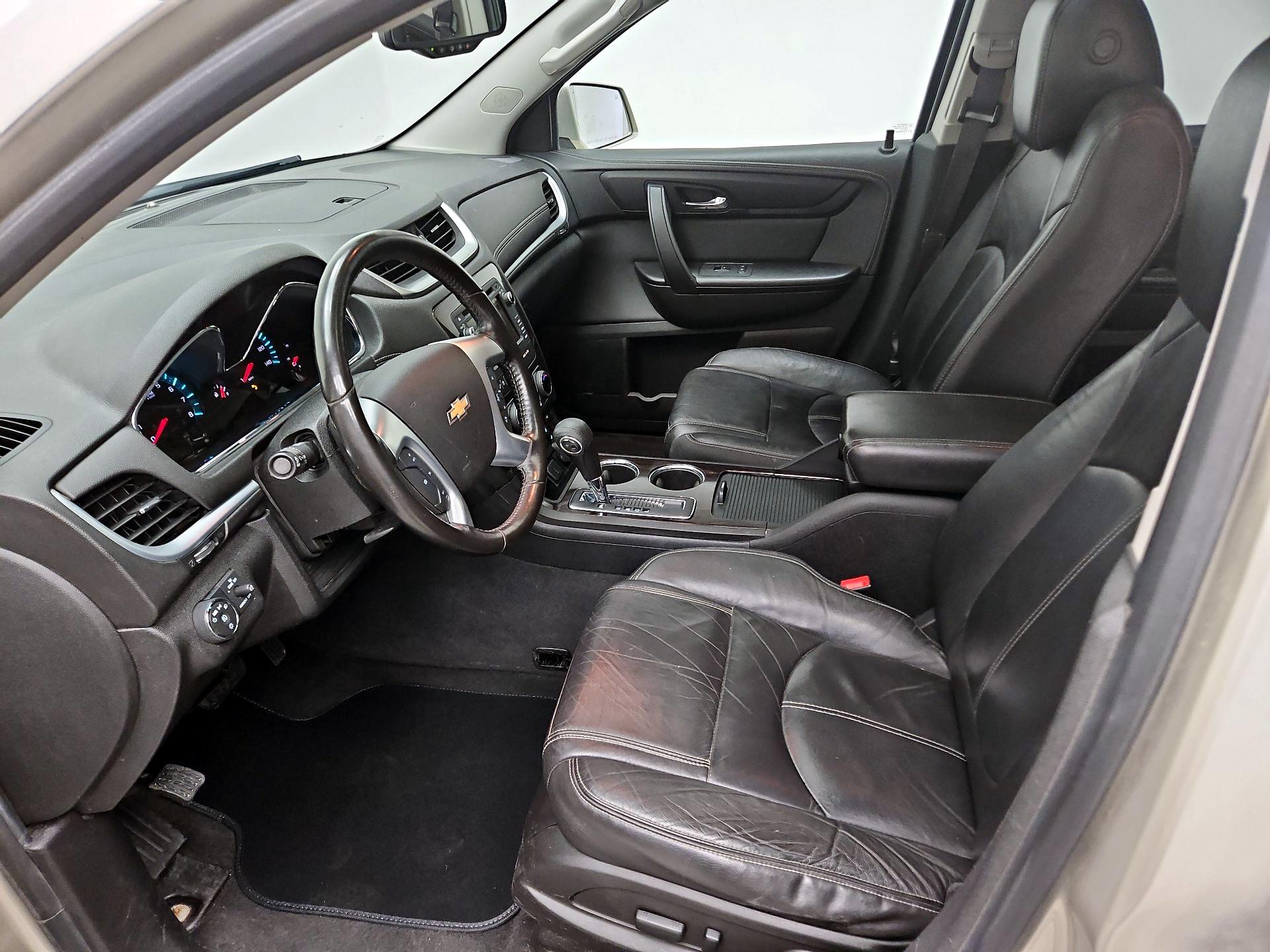 Thumbnail: 2015 Chevrolet Traverse - 11