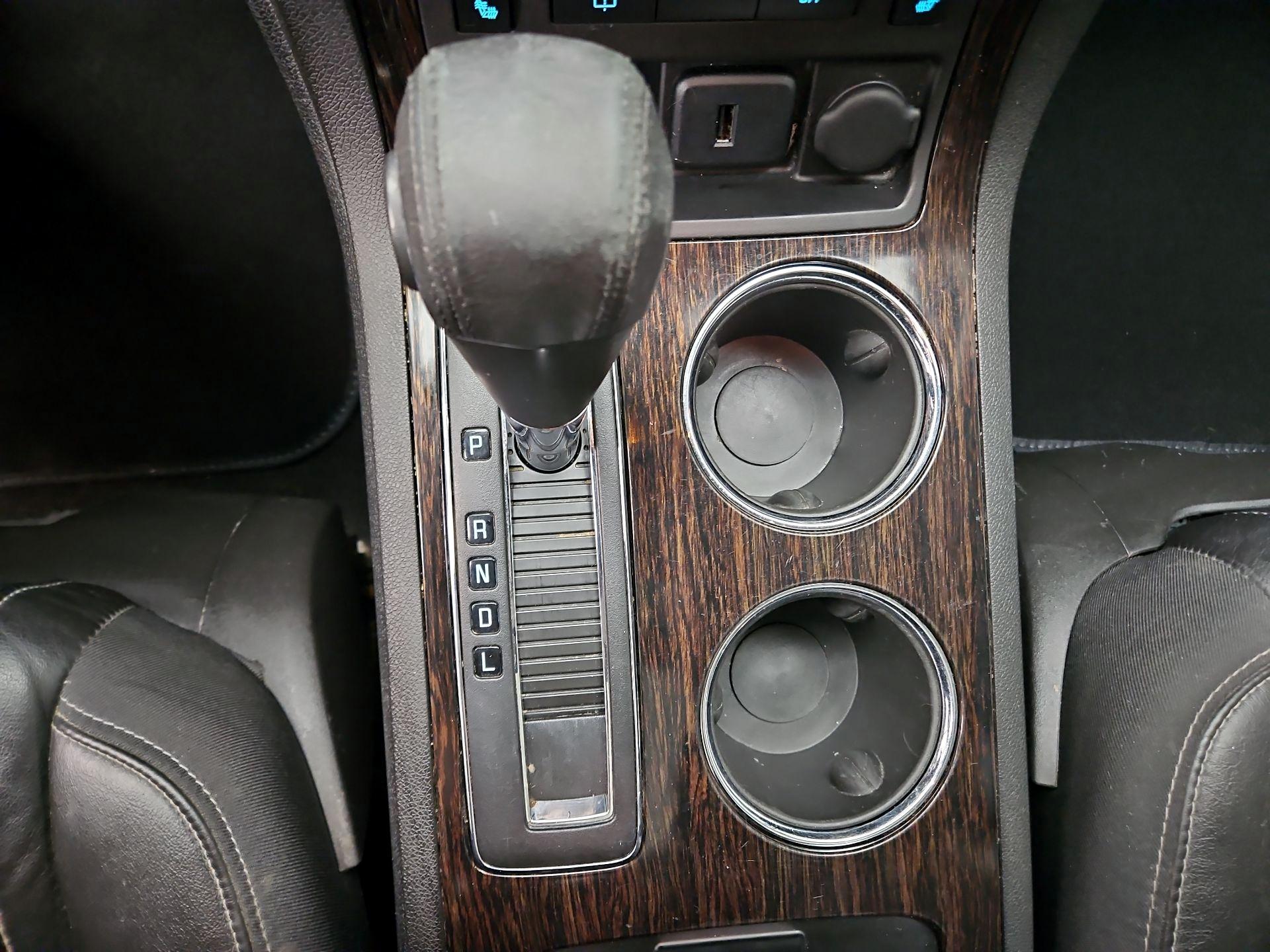 Thumbnail: 2015 Chevrolet Traverse - 17