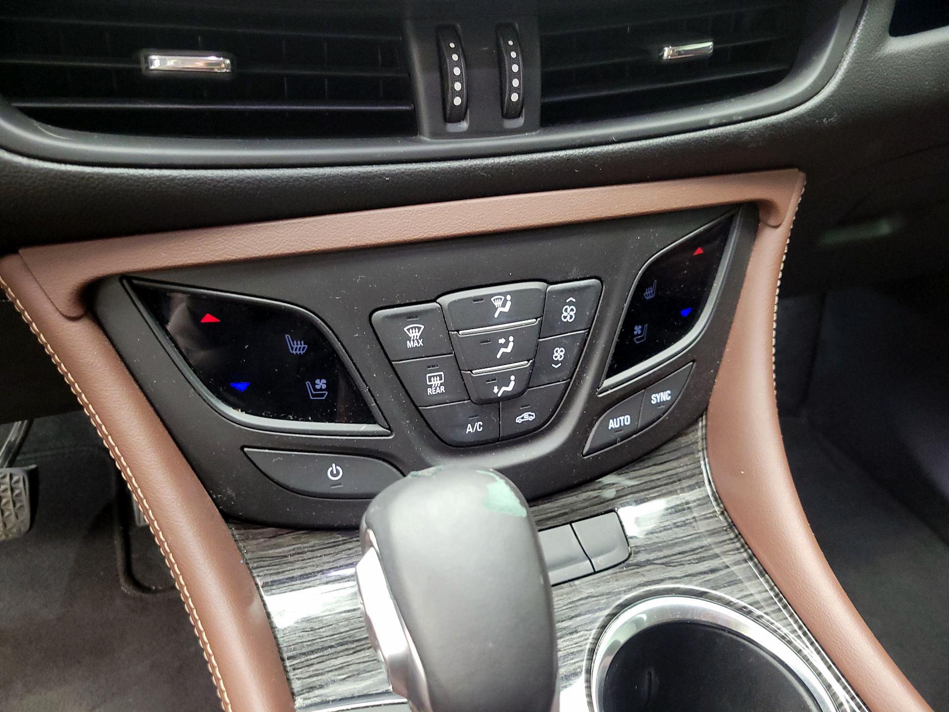 Thumbnail: 2017 Buick Envision - 16