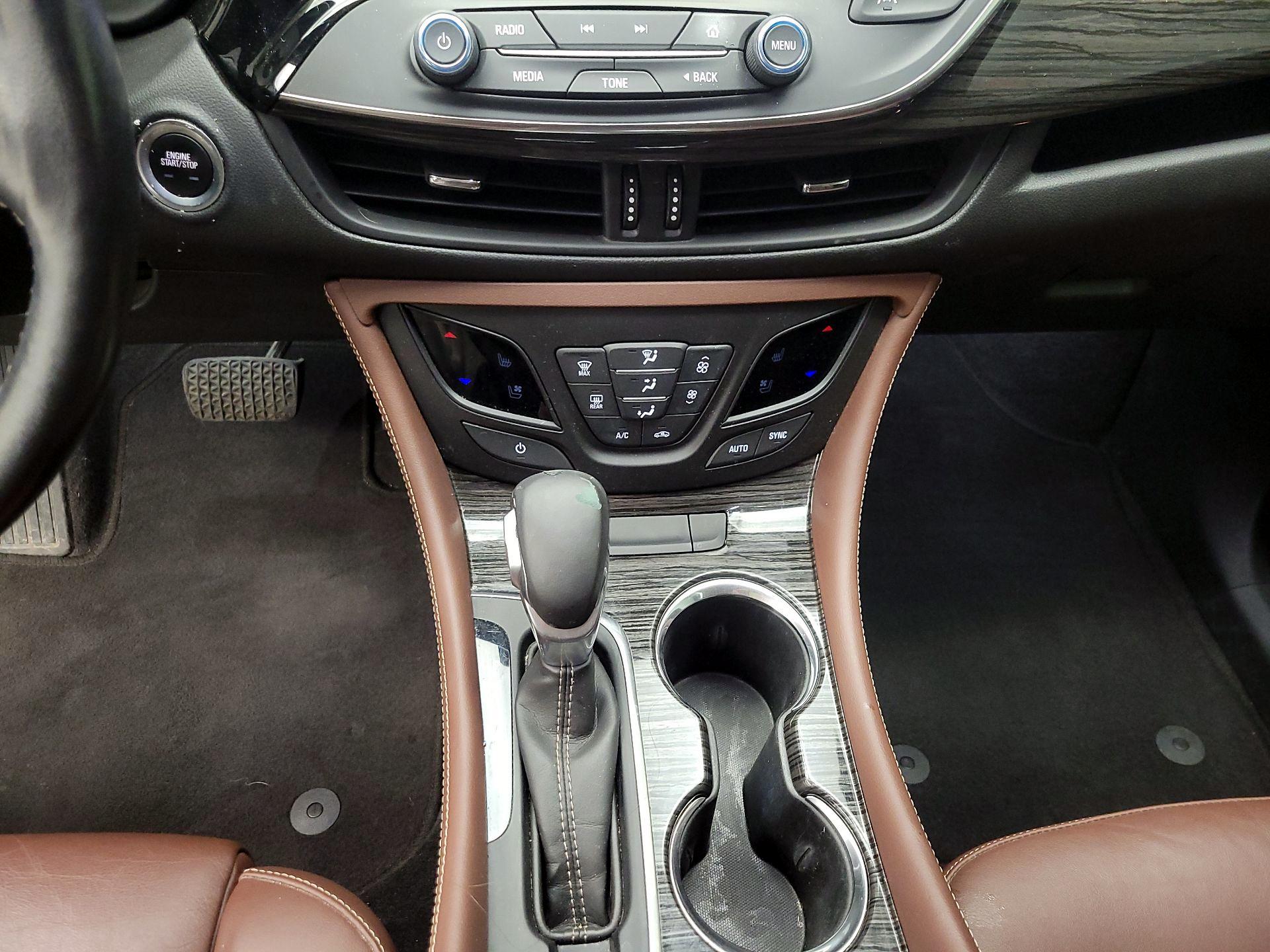 Thumbnail: 2017 Buick Envision - 17