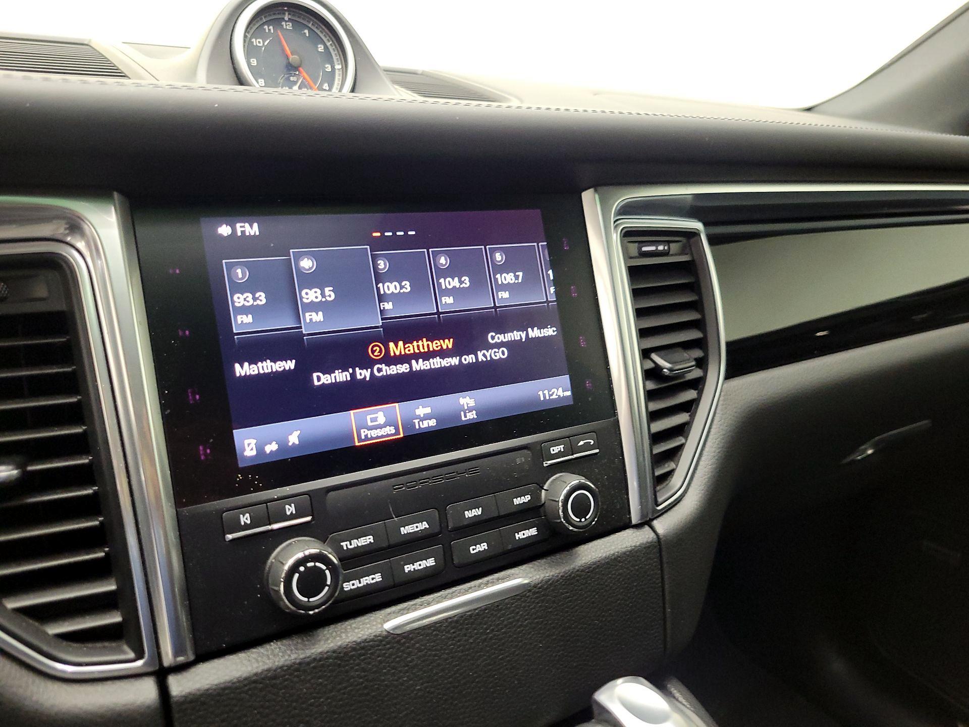 Thumbnail: 2018 Porsche Macan - 16