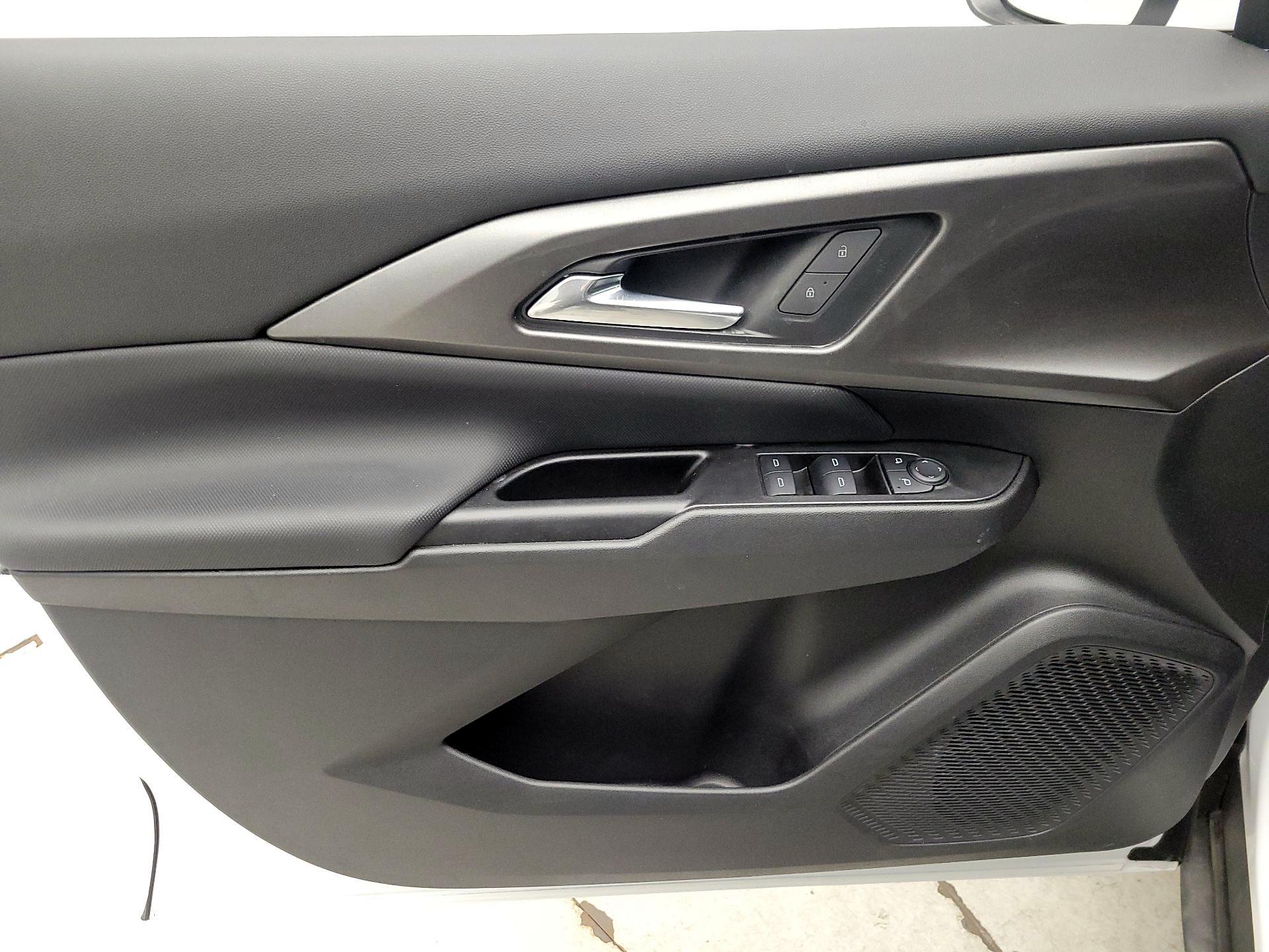 Thumbnail: 2025 Chevrolet Equinox - 12