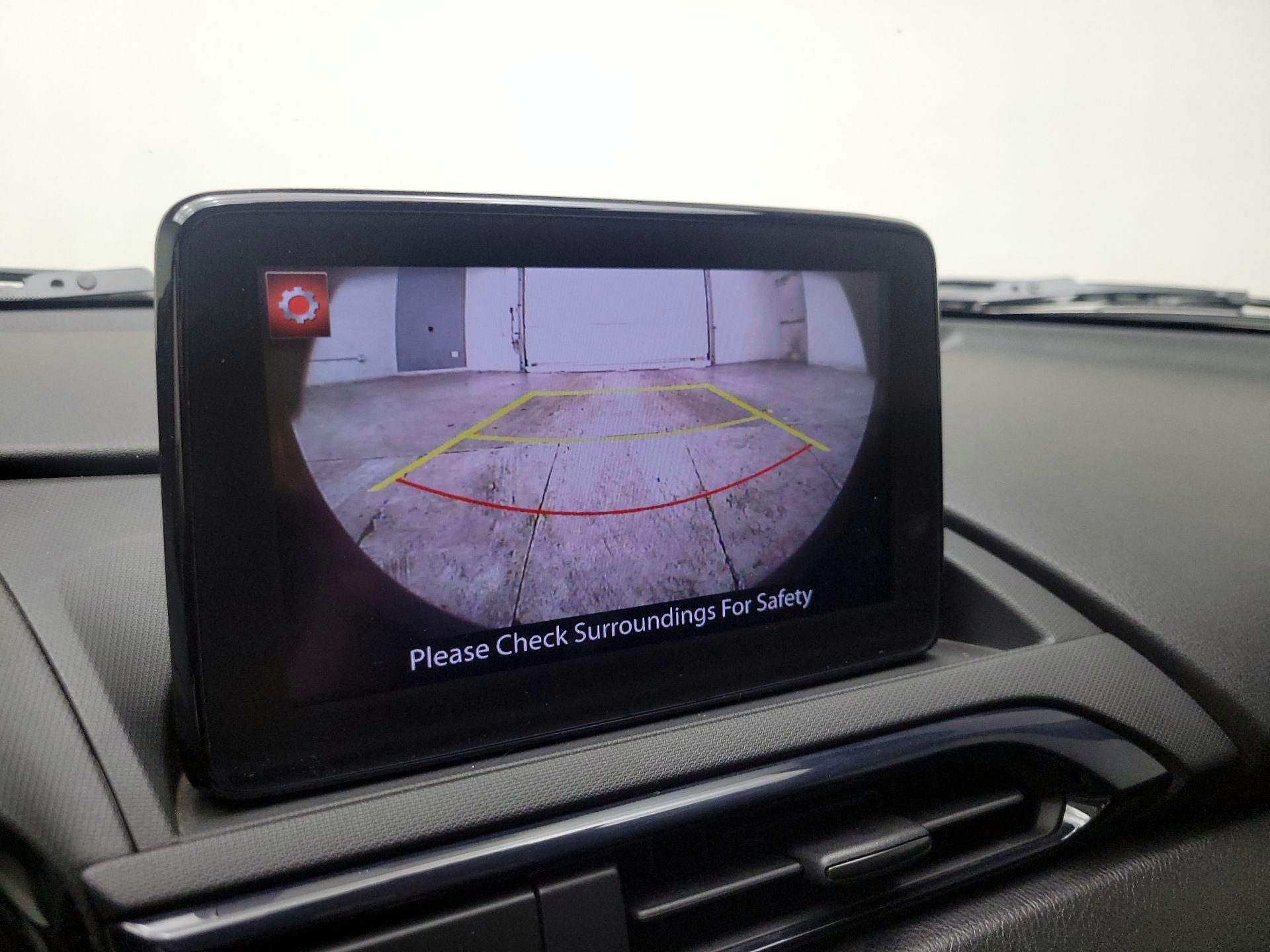 Thumbnail: 2020 Mazda MX-5 Miata - 15