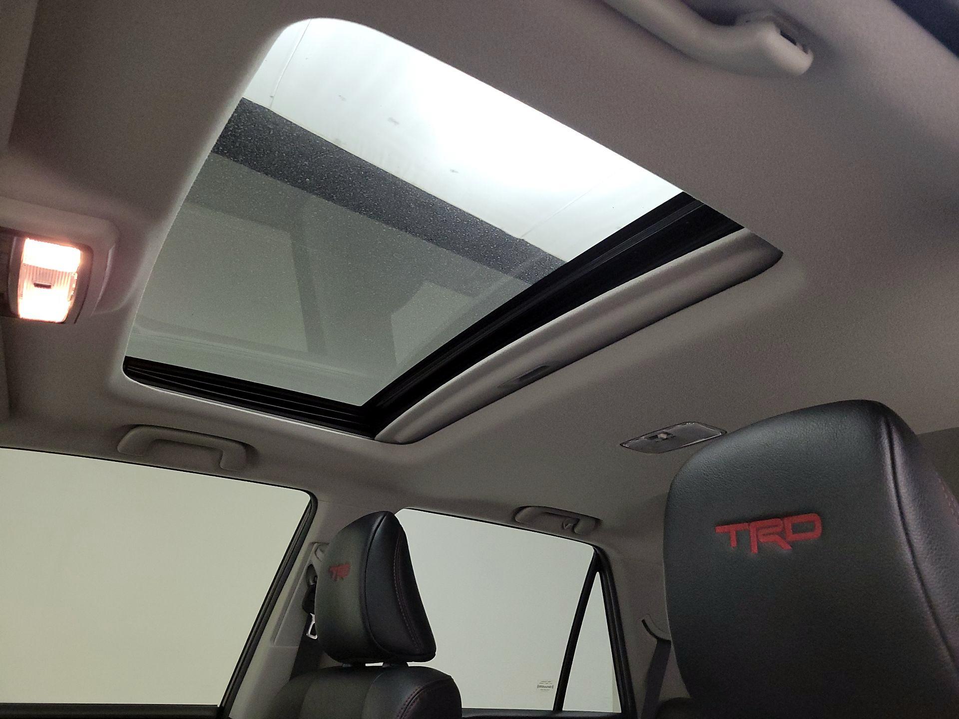 Thumbnail: 2020 Toyota 4Runner - 20