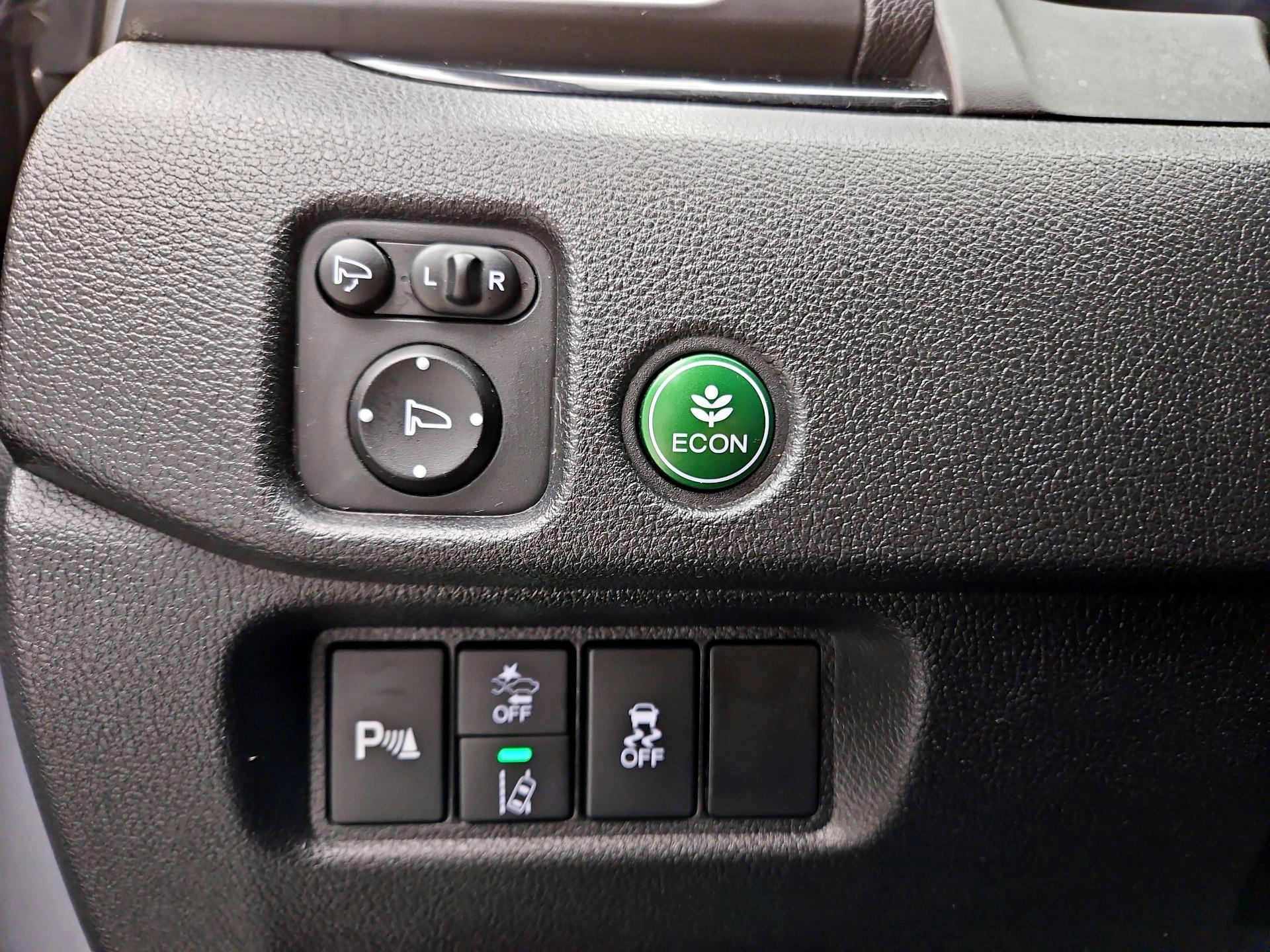 Thumbnail: 2019 Honda Pilot - 13