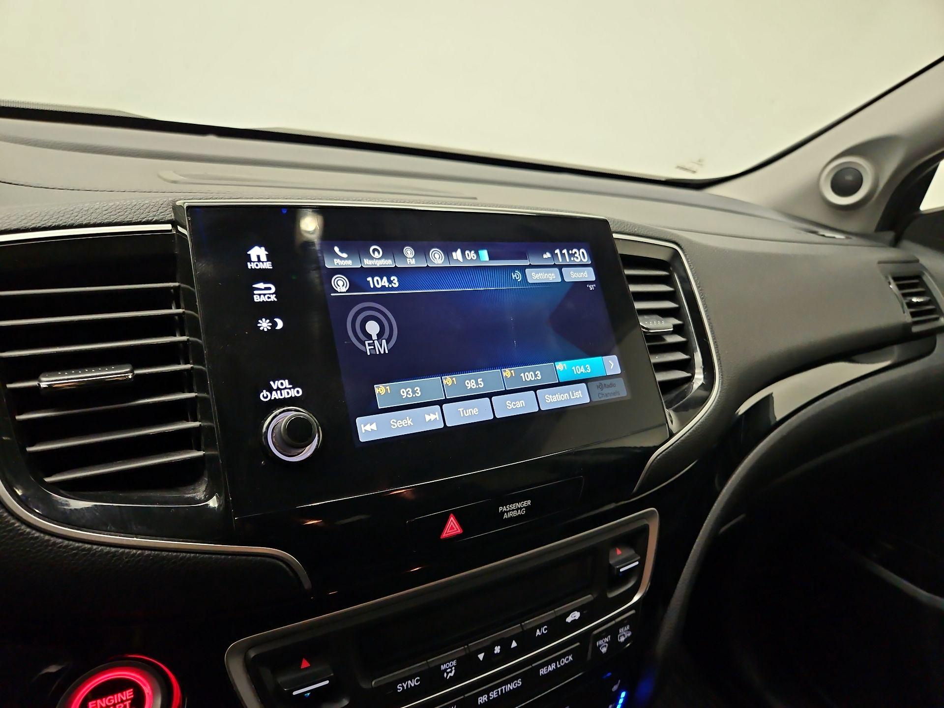 Thumbnail: 2019 Honda Pilot - 16