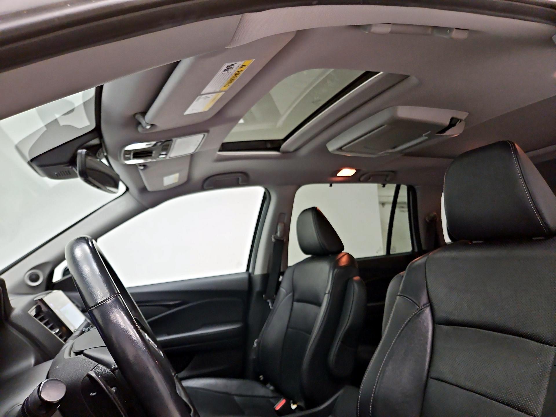 Thumbnail: 2019 Honda Pilot - 20