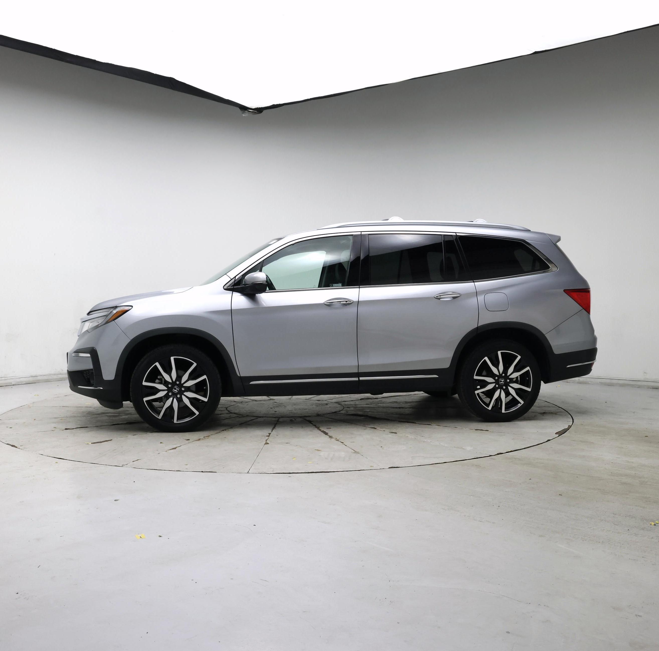 Thumbnail: 2019 Honda Pilot - 3