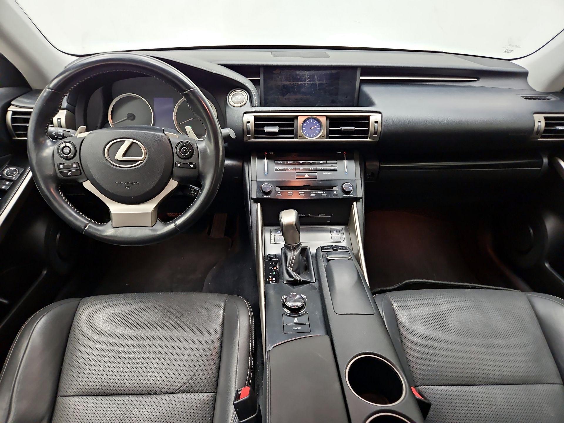 Thumbnail: 2014 Lexus IS - 9