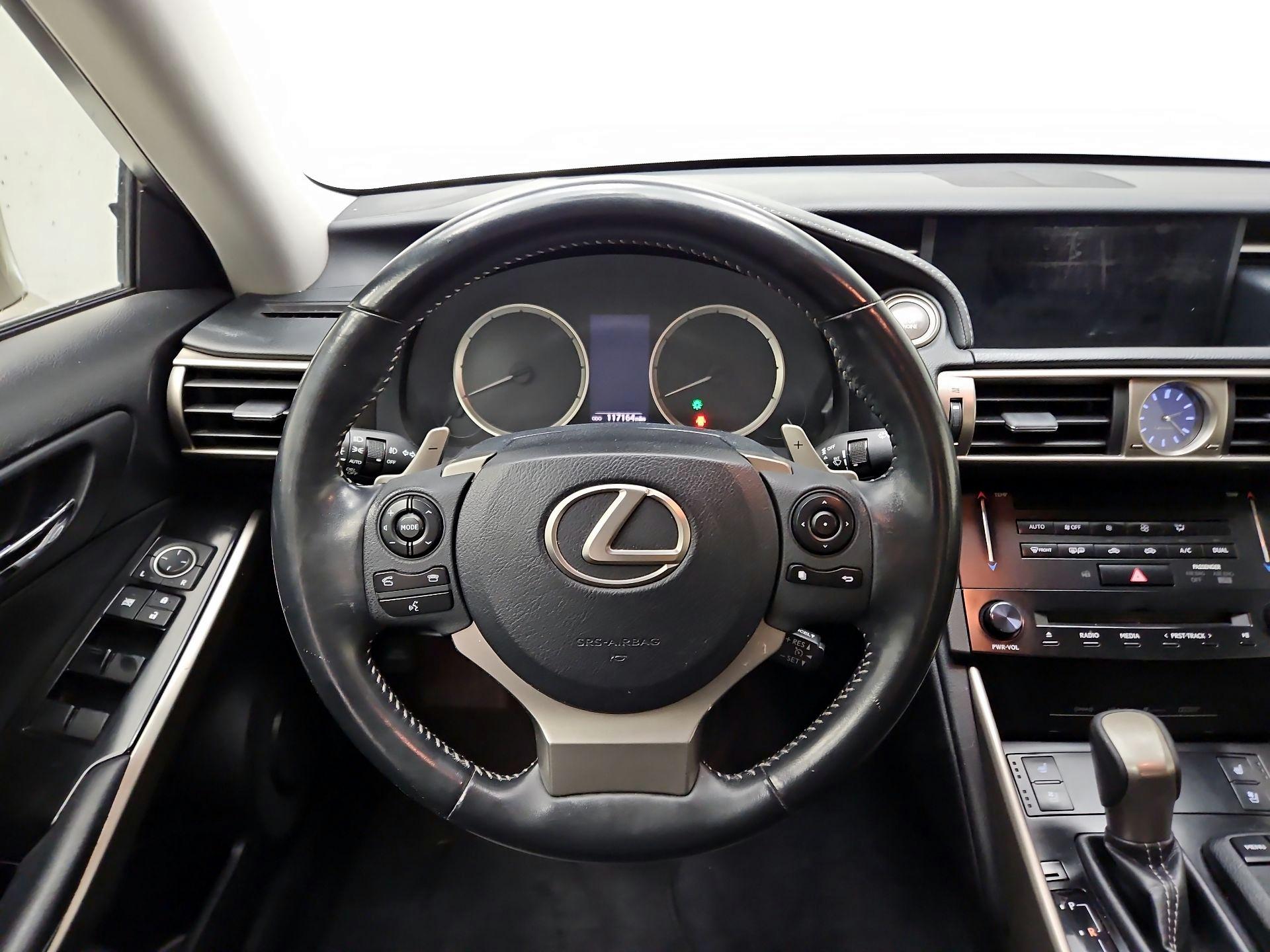 Thumbnail: 2014 Lexus IS - 10
