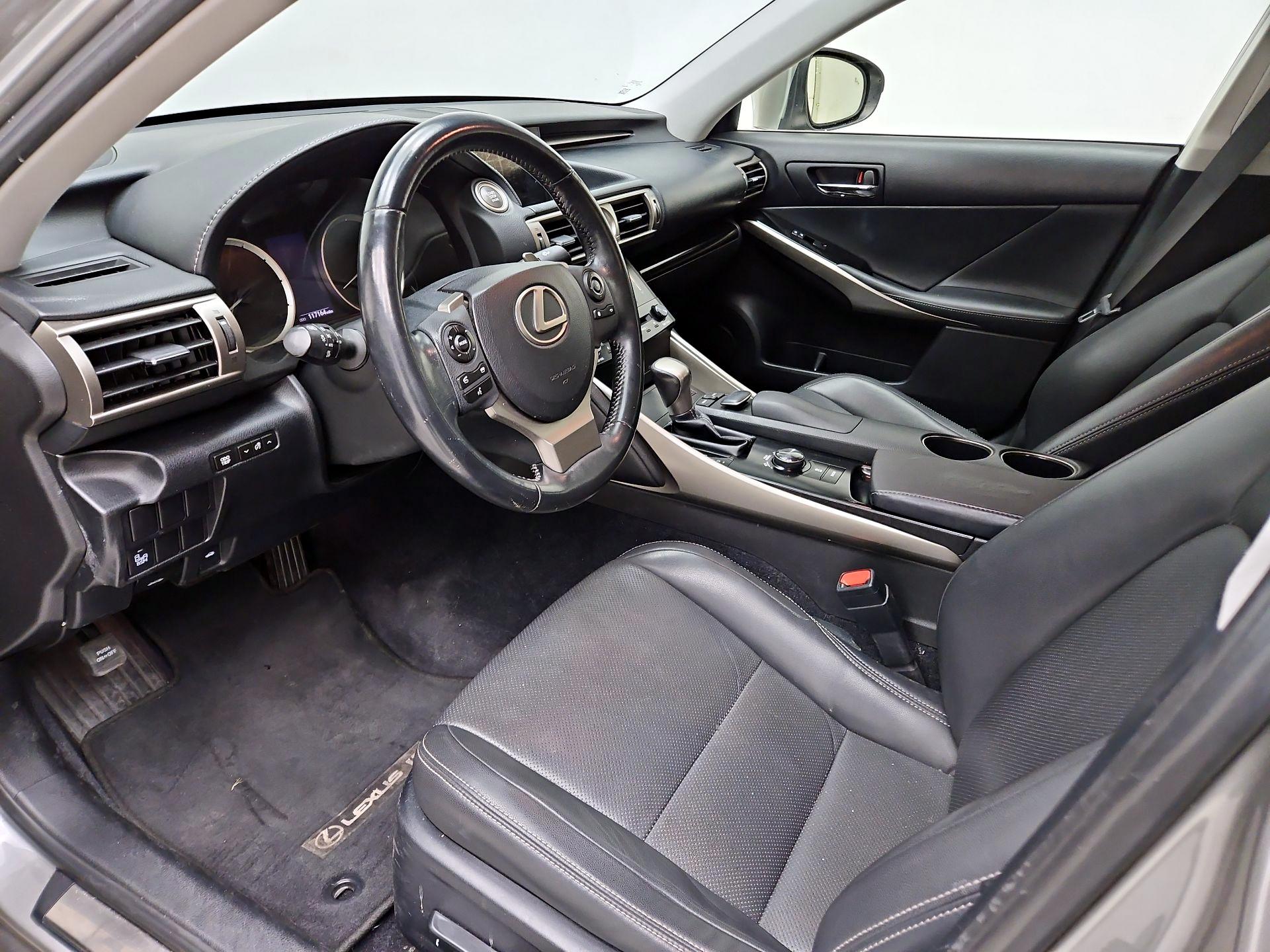 Thumbnail: 2014 Lexus IS - 11