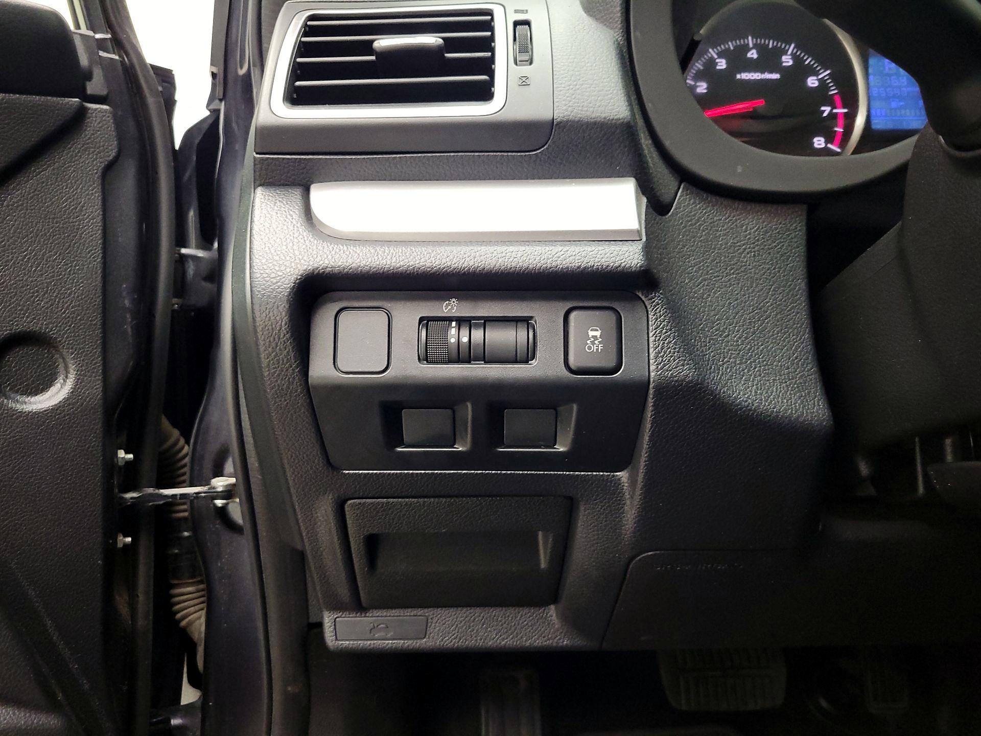 Thumbnail: 2017 Subaru Crosstrek - 13