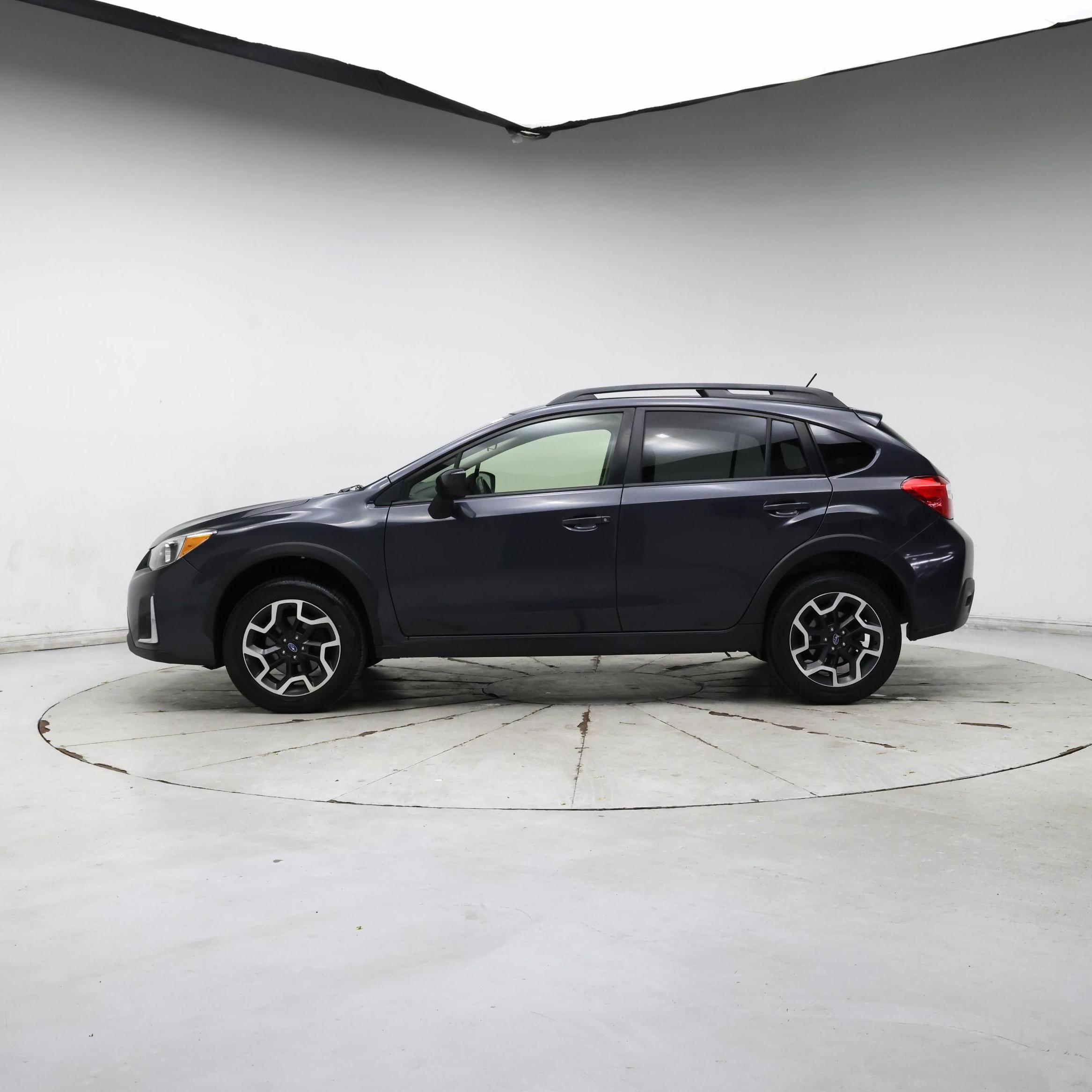 Thumbnail: 2017 Subaru Crosstrek - 3
