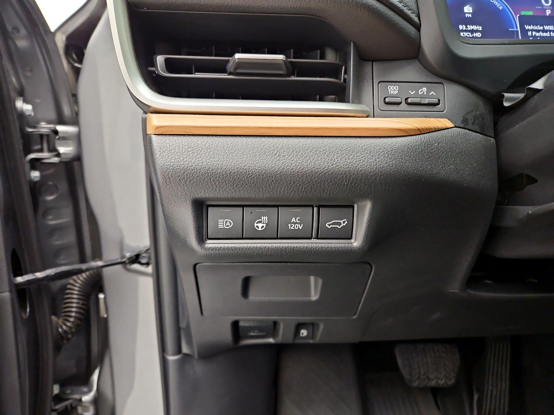 Thumbnail: 2025 Toyota Highlander - 13