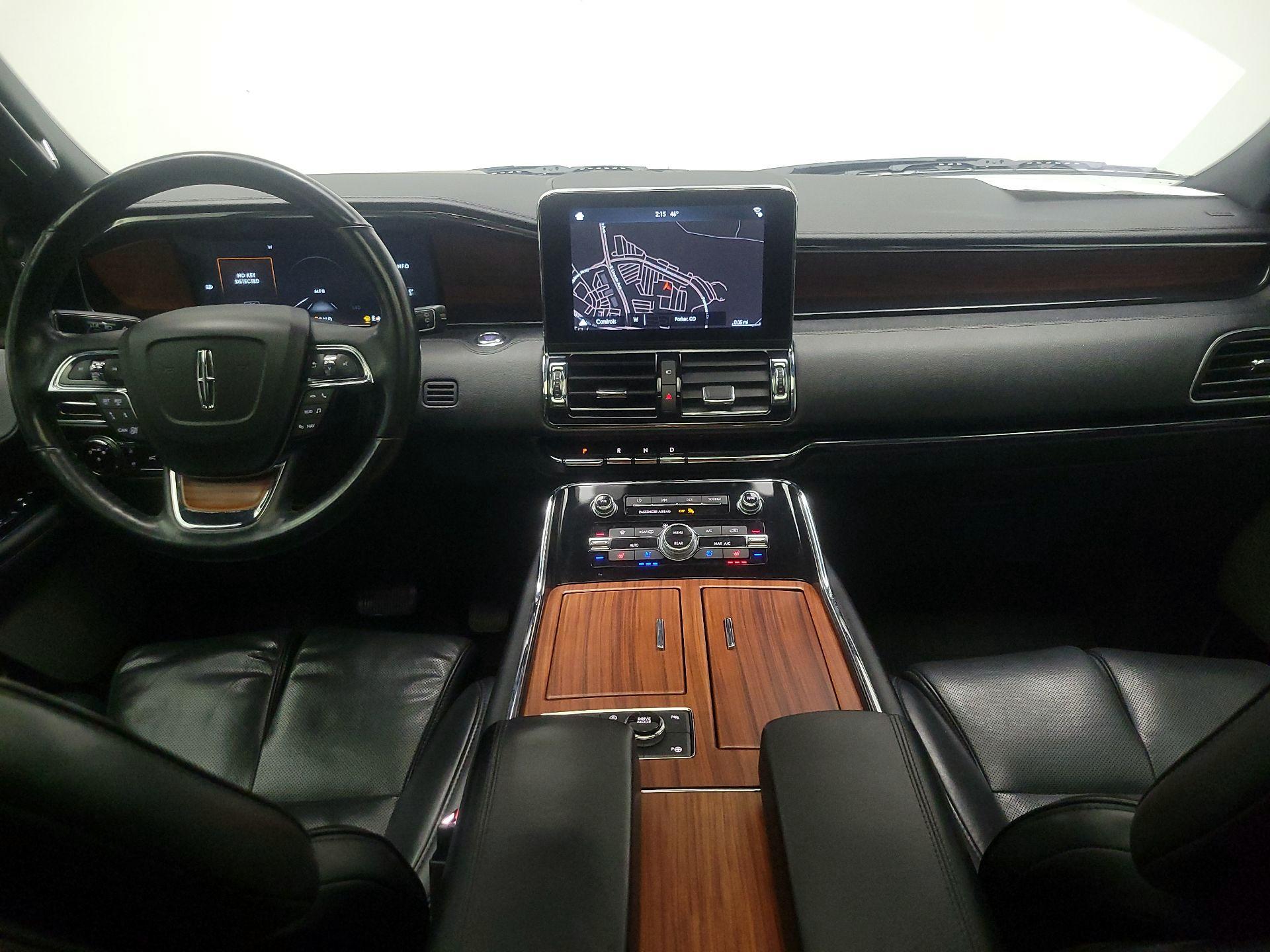 Thumbnail: 2019 Lincoln Navigator L - 9