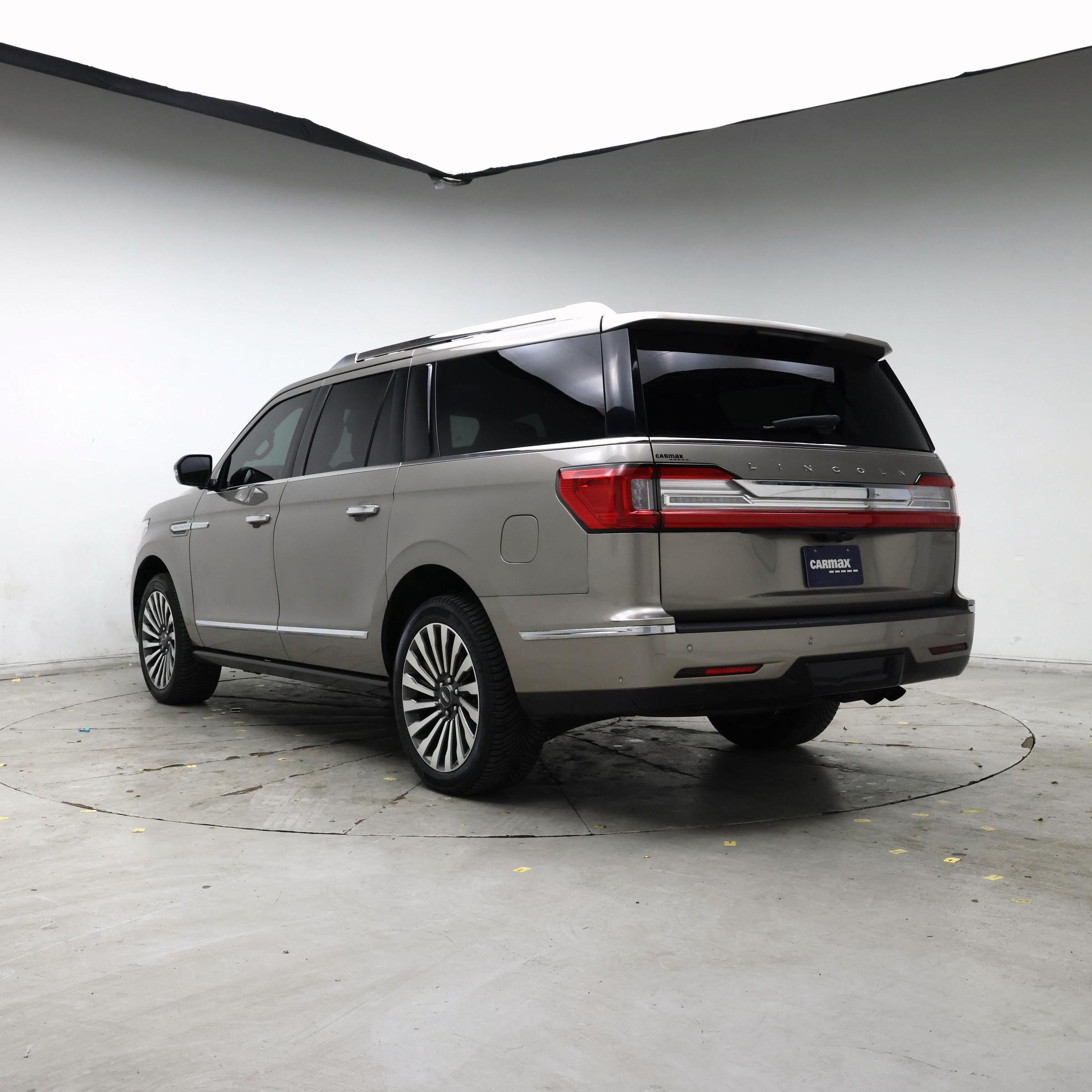 Thumbnail: 2019 Lincoln Navigator L - 2