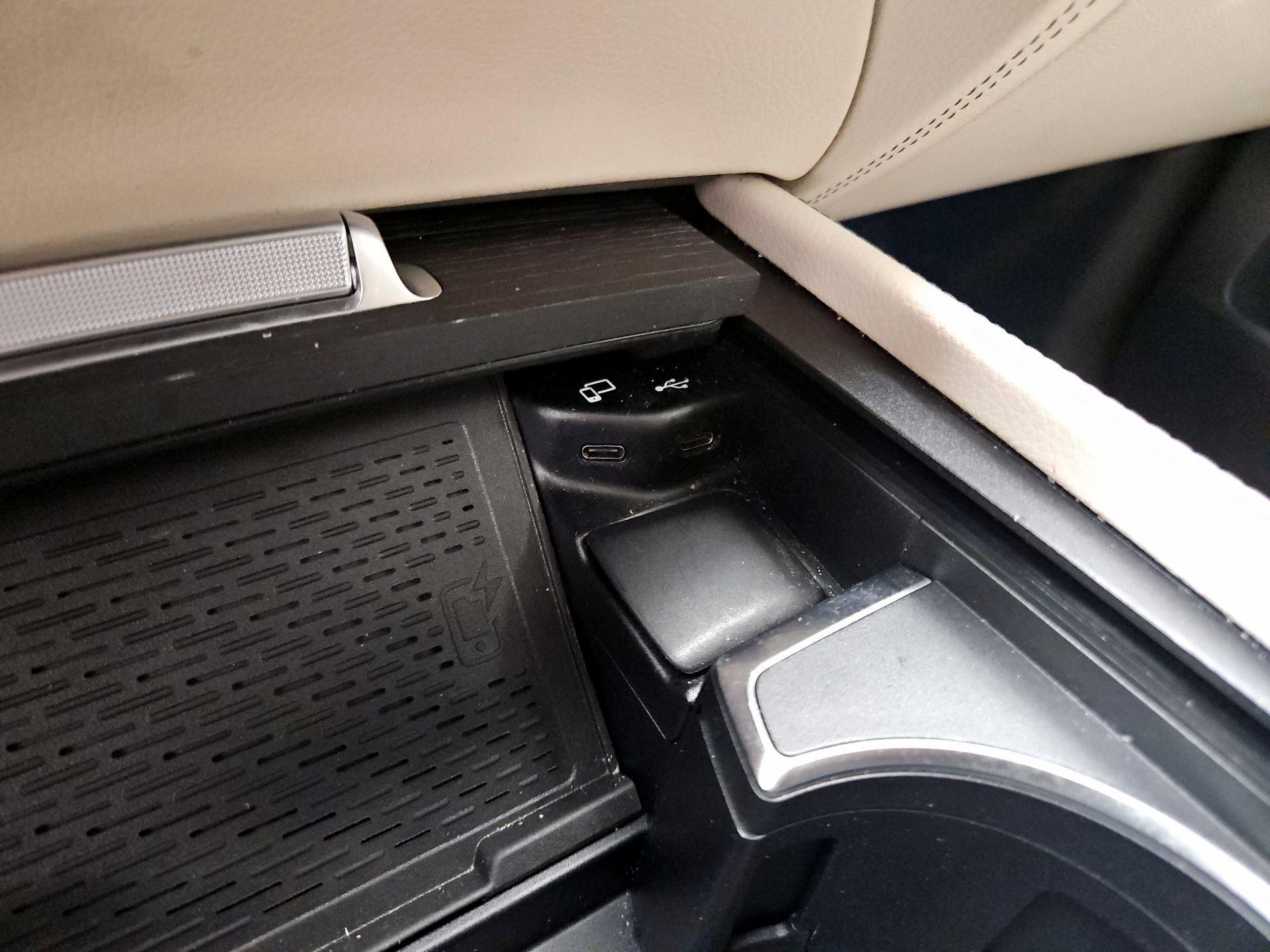 Thumbnail: 2020 Mercedes-Benz GLE - 19