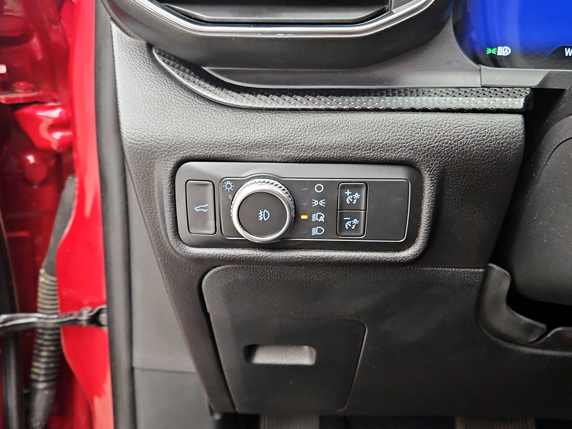 Thumbnail: 2021 Ford Explorer - 13