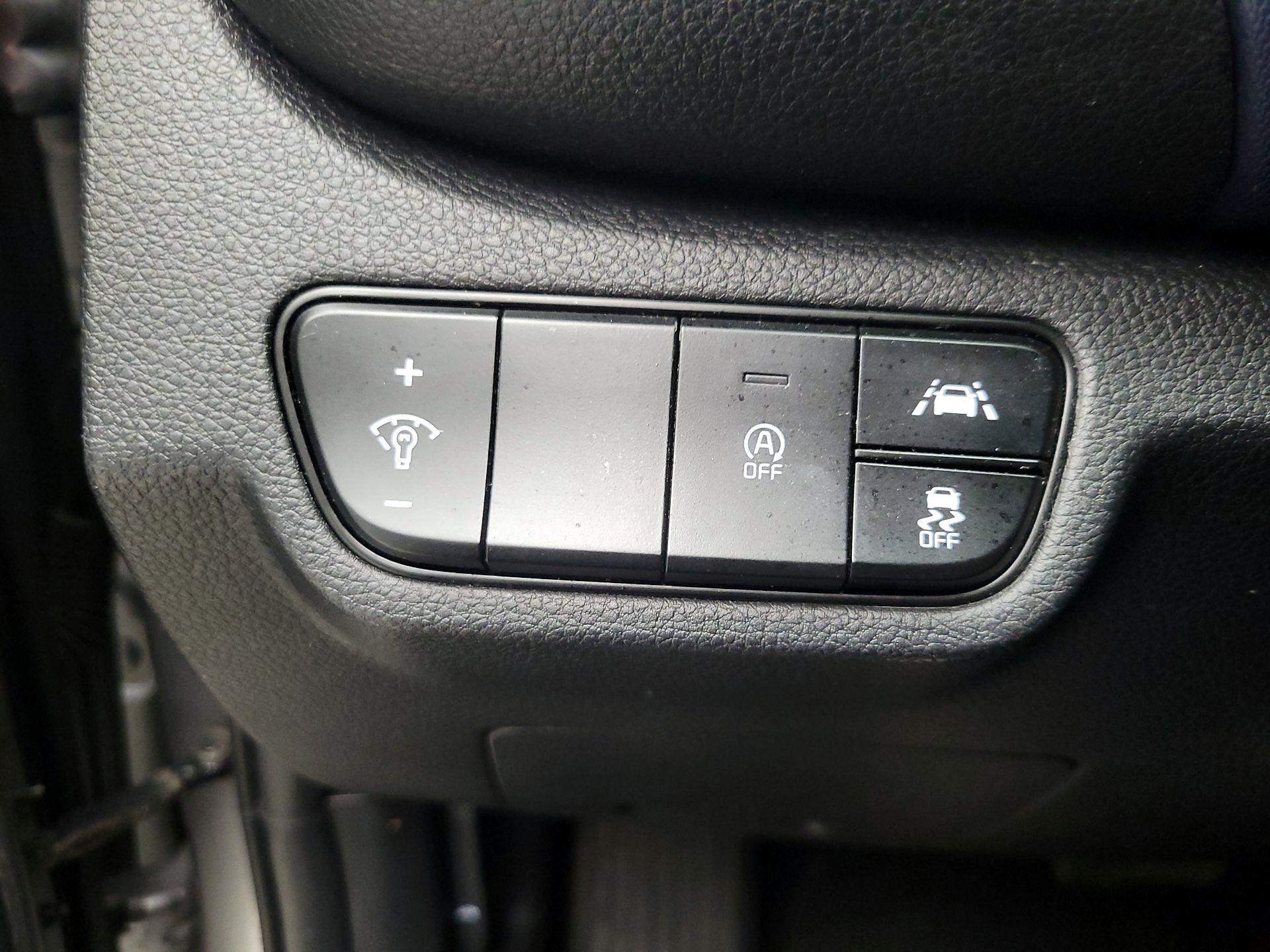 Thumbnail: 2022 Kia Seltos - 13