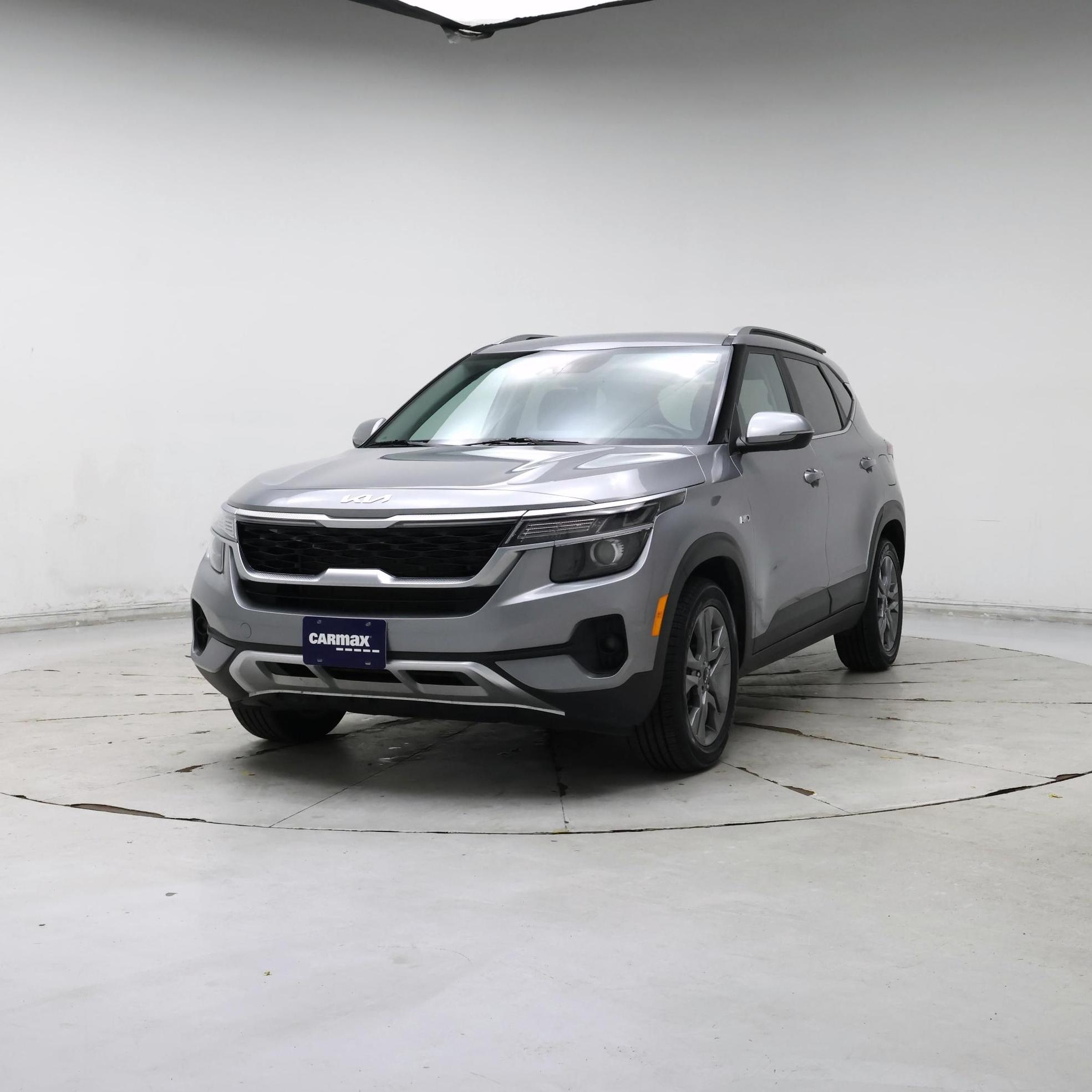 Thumbnail: 2022 Kia Seltos - 4