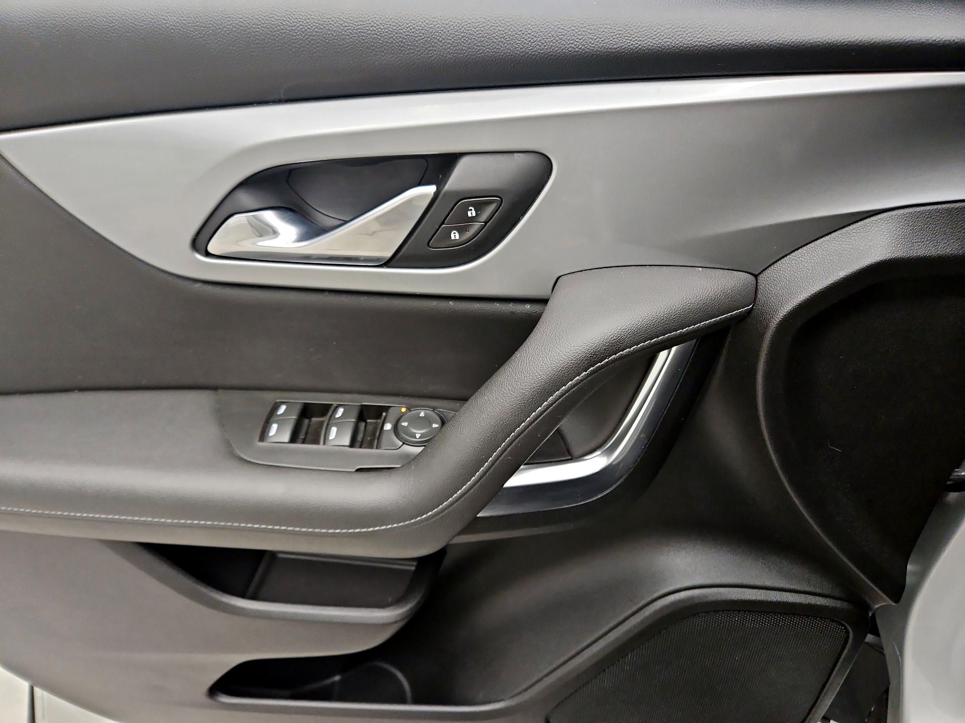 Thumbnail: 2020 Chevrolet Blazer - 12