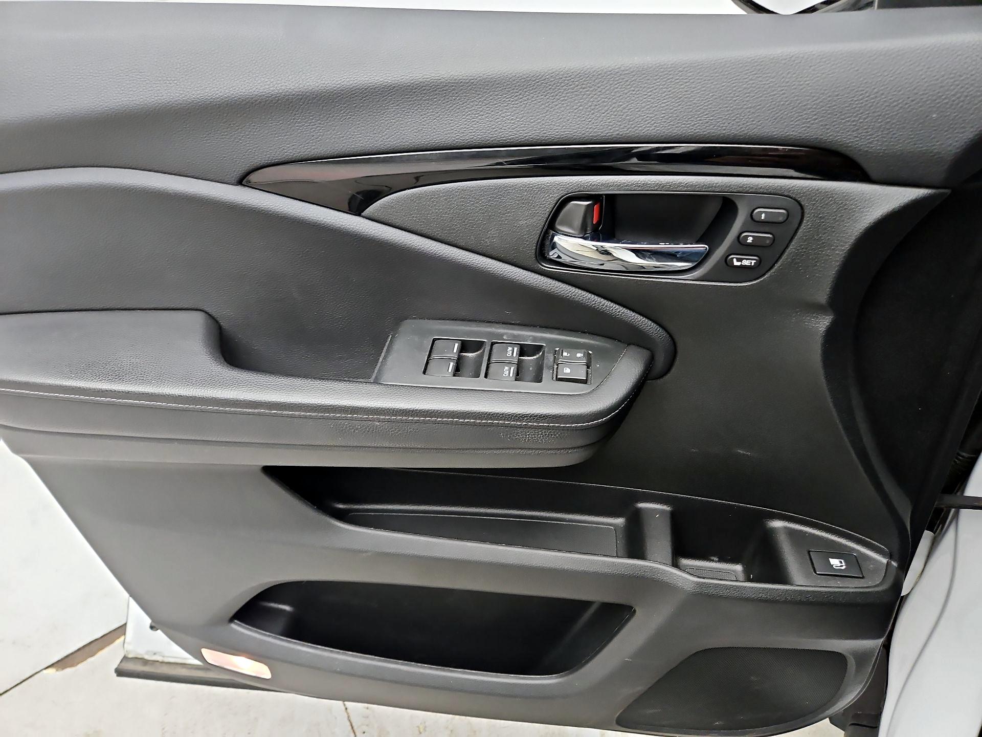 Thumbnail: 2020 Honda Ridgeline - 10