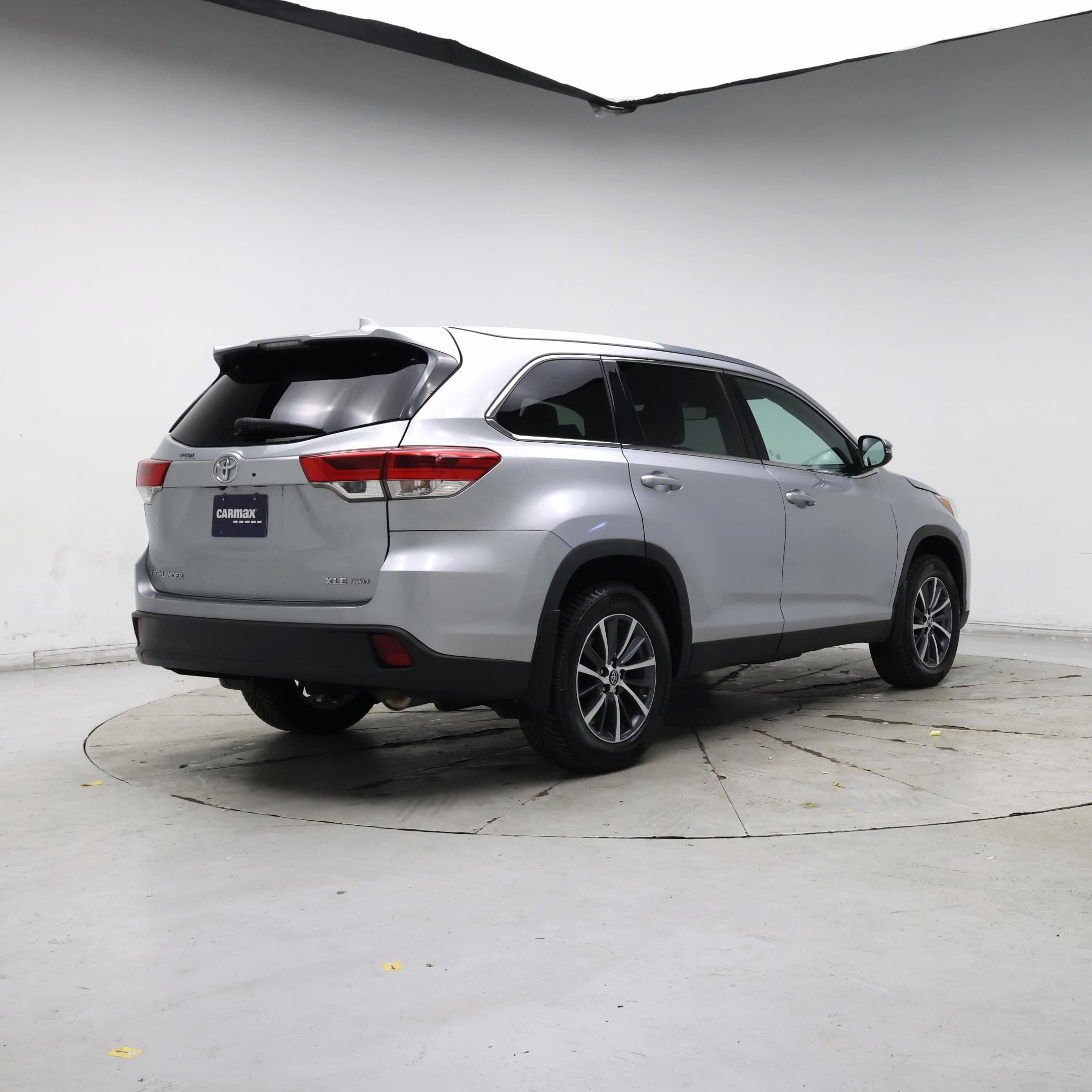 Thumbnail: 2019 Toyota Highlander - 8