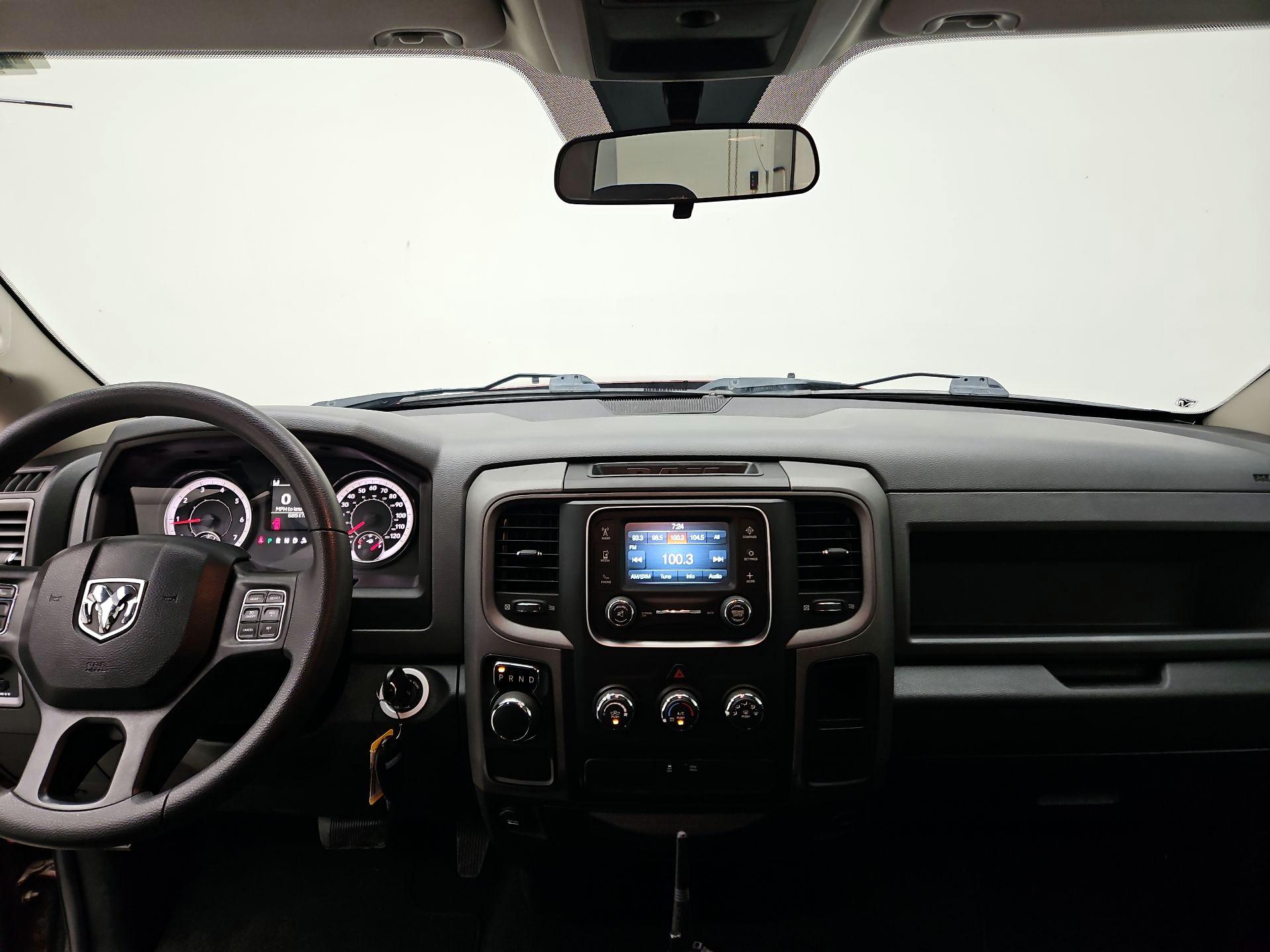 Thumbnail: 2019 RAM 1500 Classic - 9