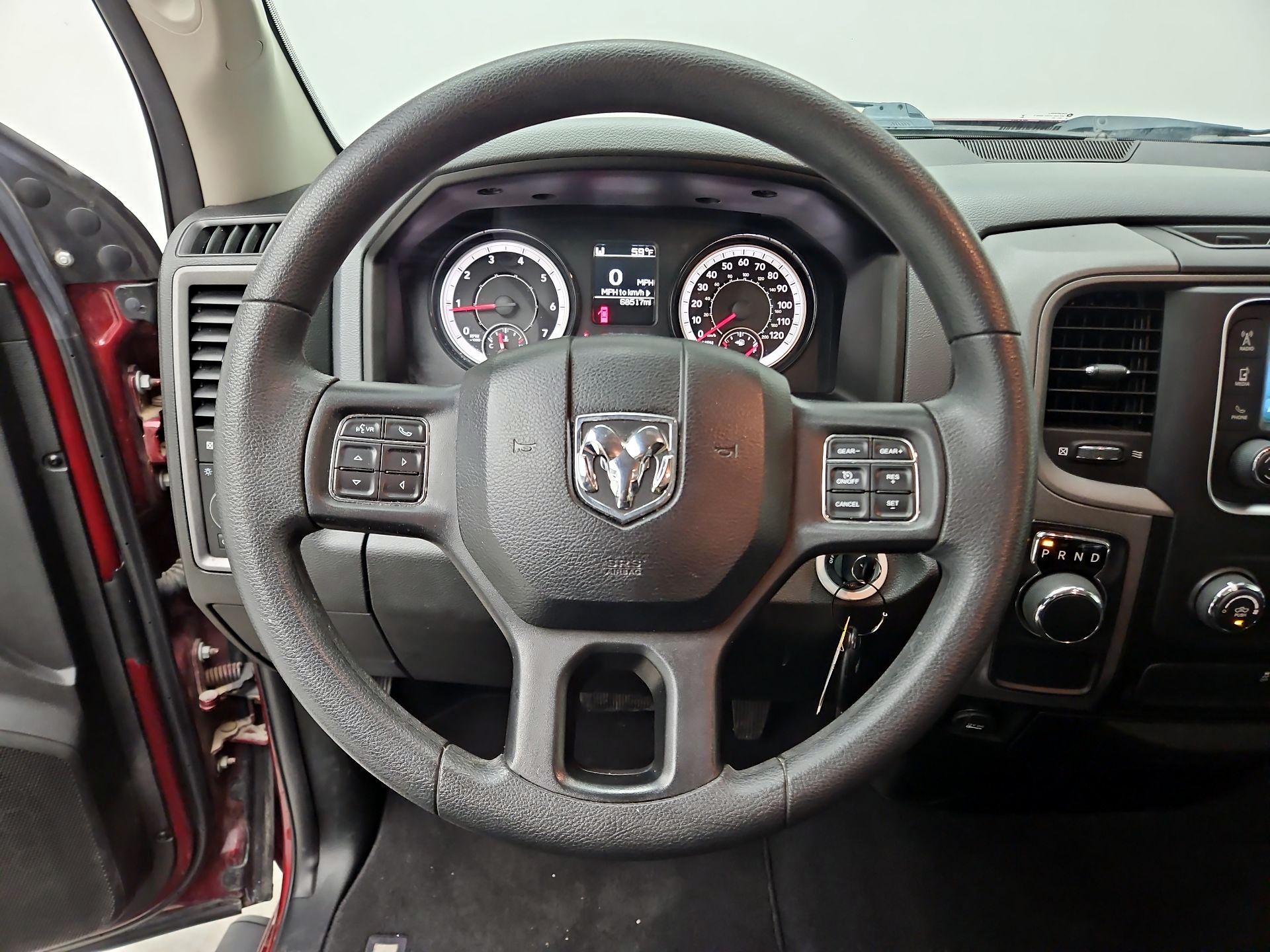 Thumbnail: 2019 RAM 1500 Classic - 10