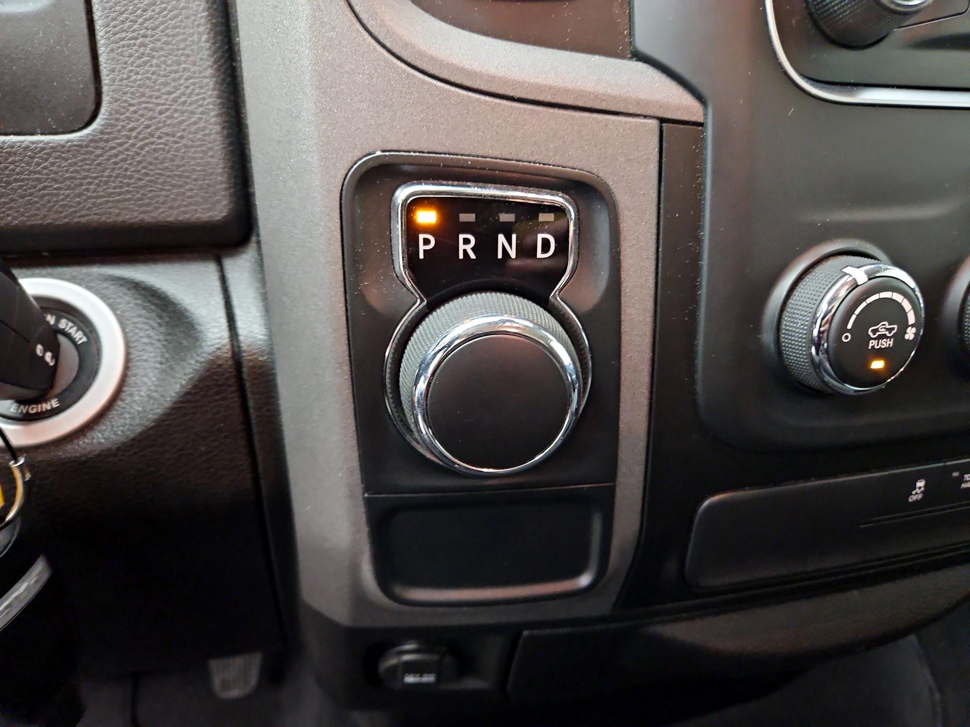 Thumbnail: 2019 RAM 1500 Classic - 17