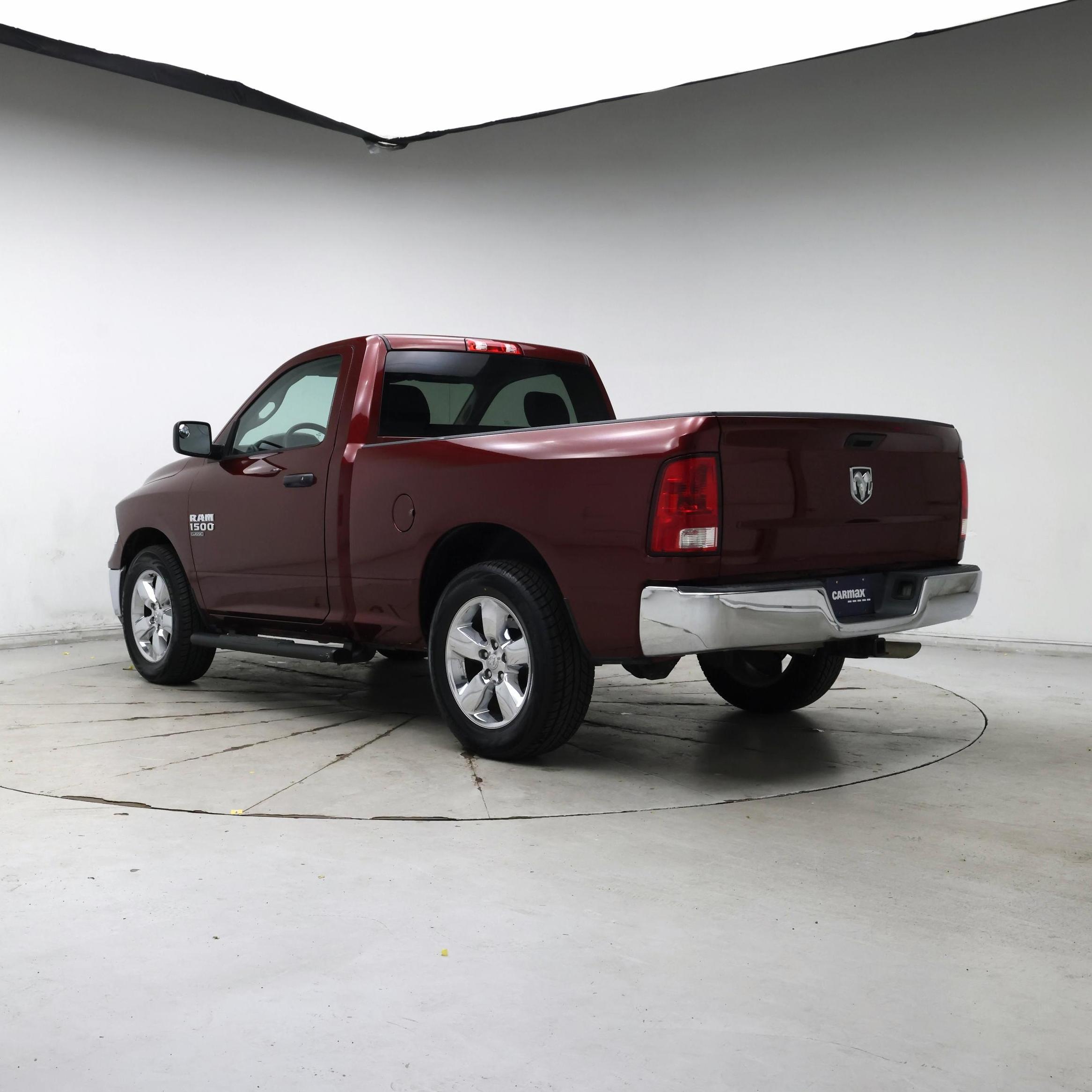 Thumbnail: 2019 RAM 1500 Classic - 2