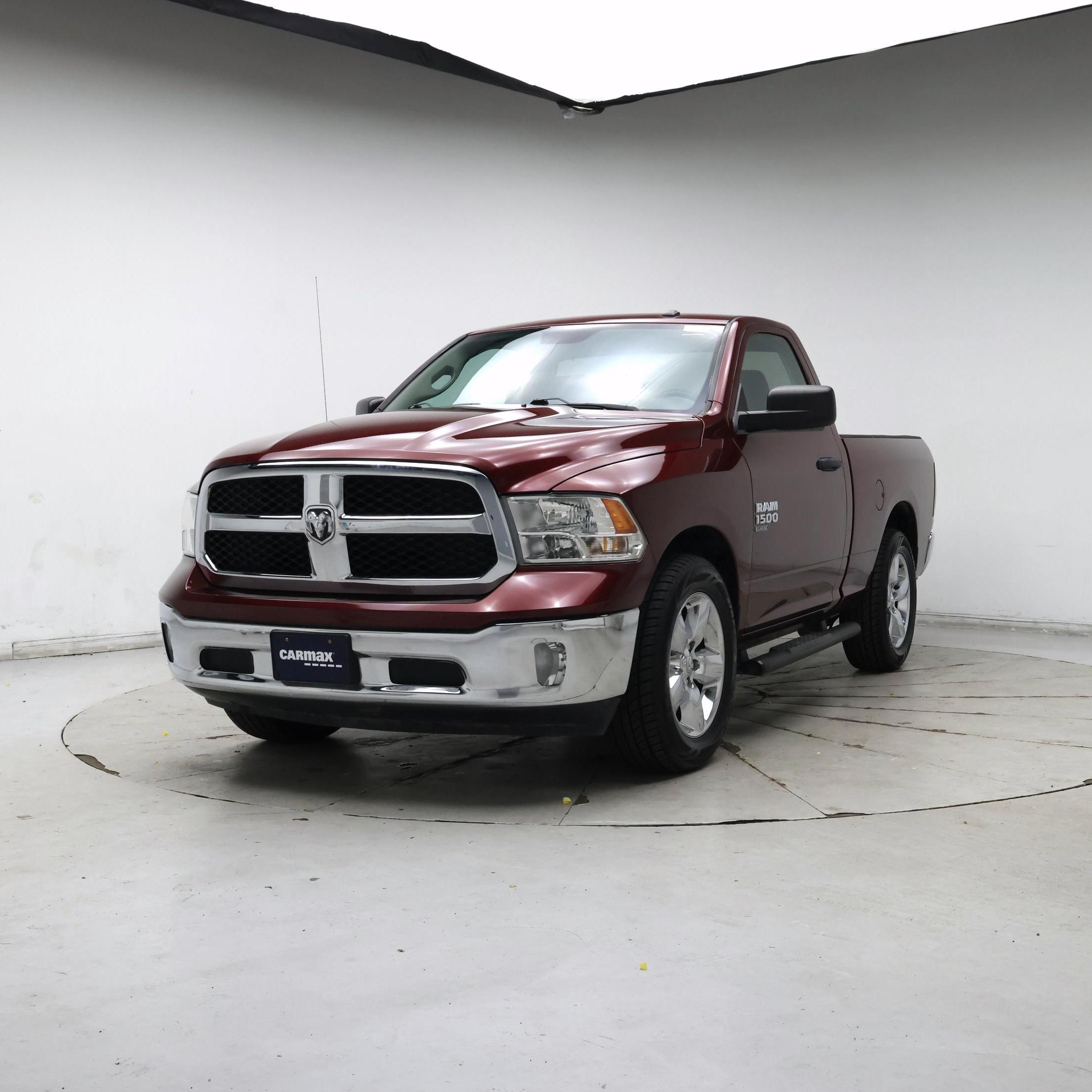 Thumbnail: 2019 RAM 1500 Classic - 4