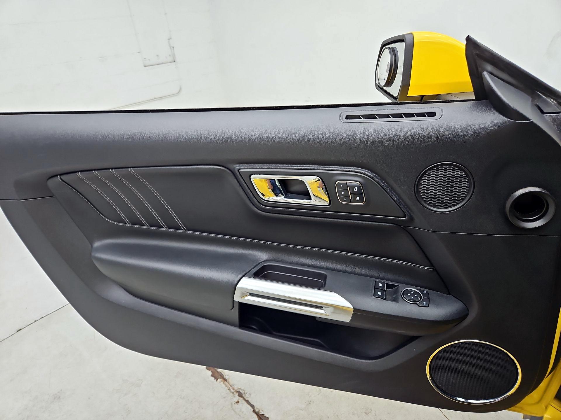 Thumbnail: 2015 Ford Mustang - 12