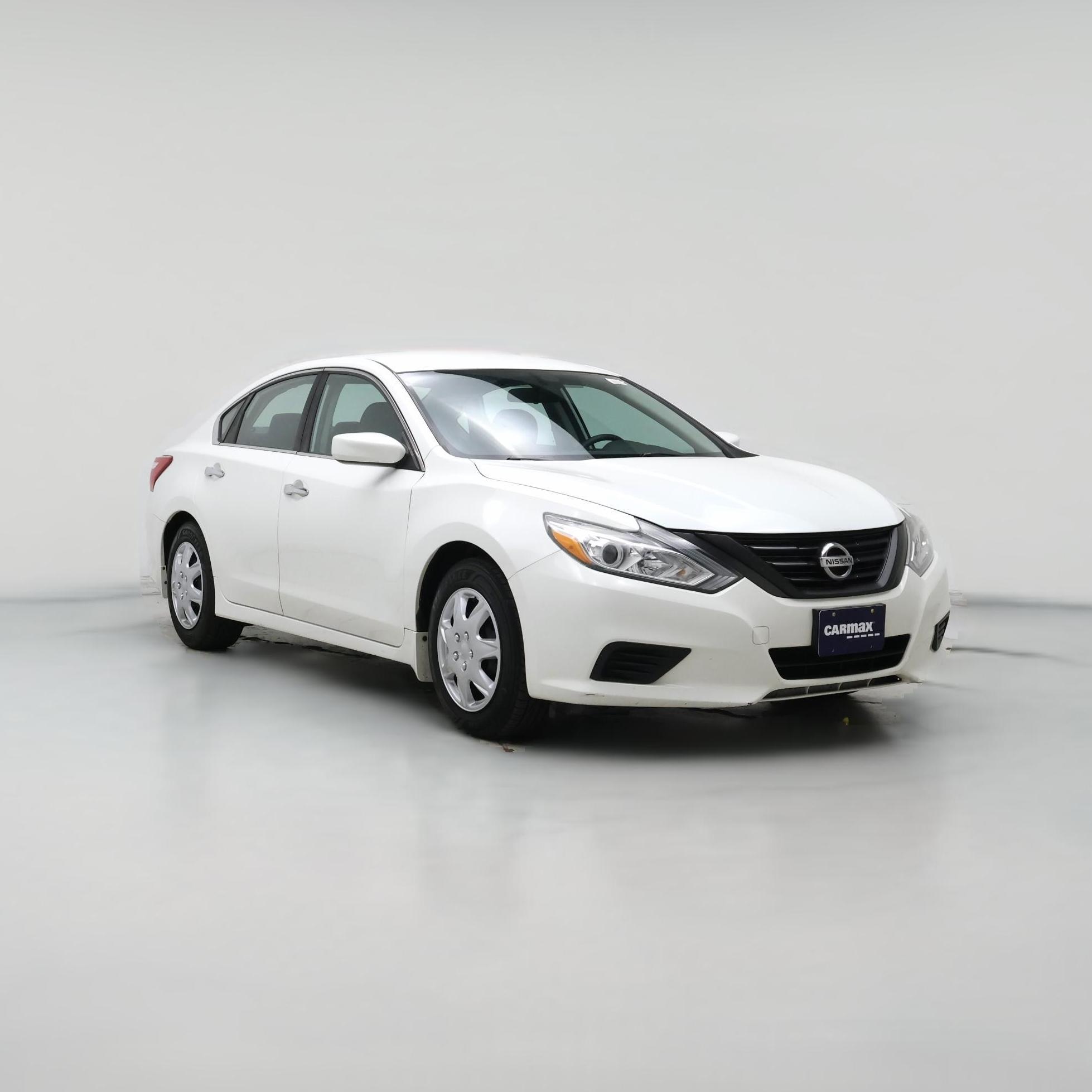 Thumbnail: 2016 Nissan Altima - 1