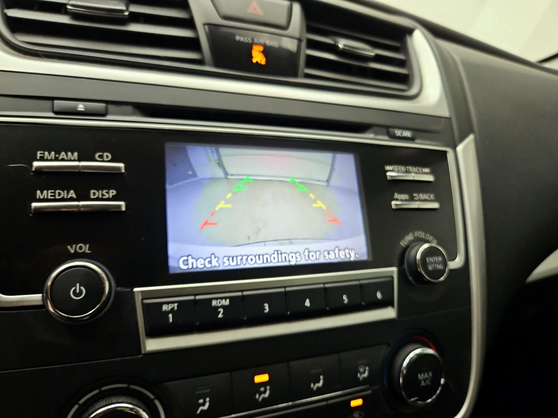 Thumbnail: 2016 Nissan Altima - 14