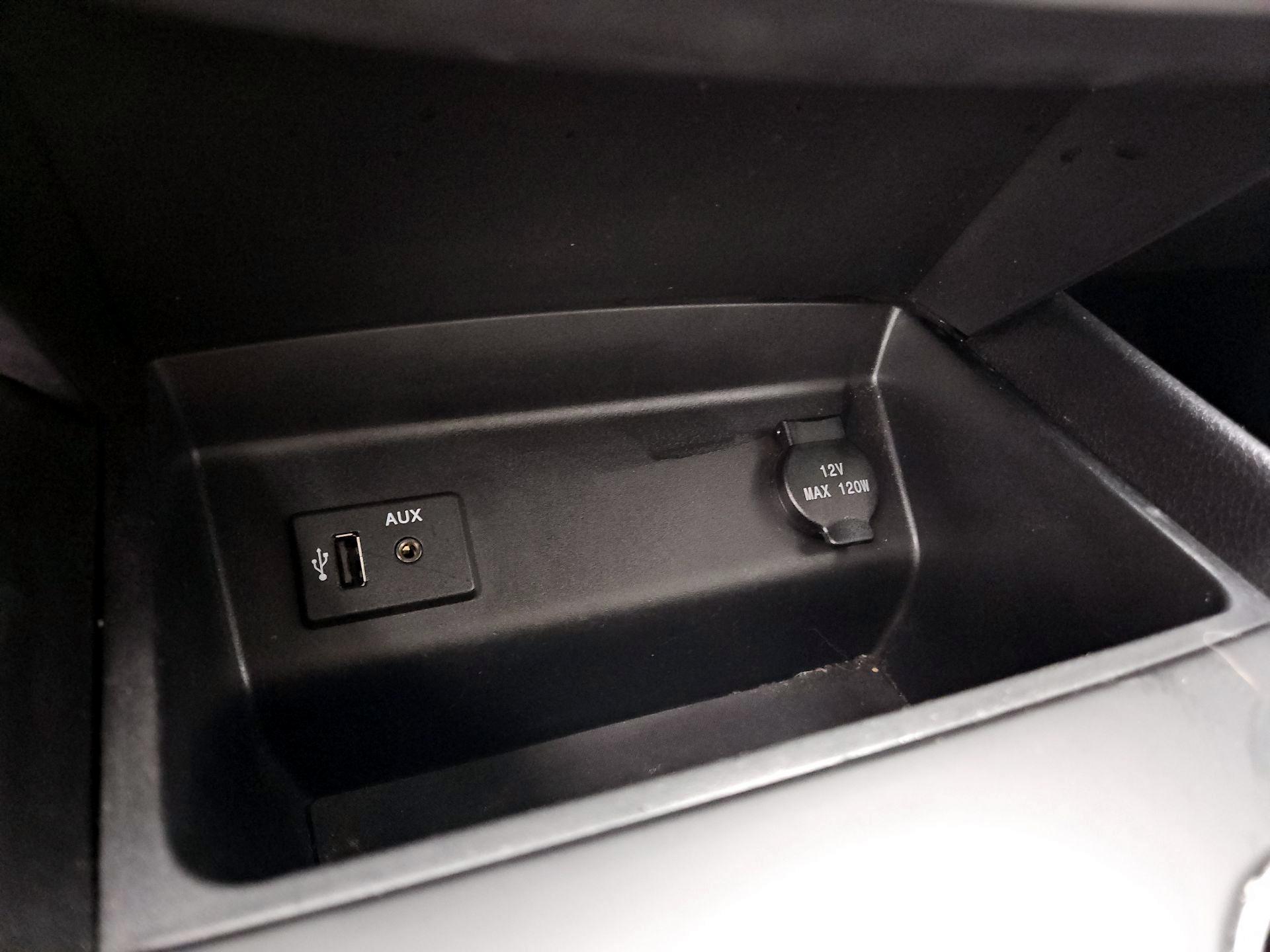 Thumbnail: 2016 Nissan Altima - 18