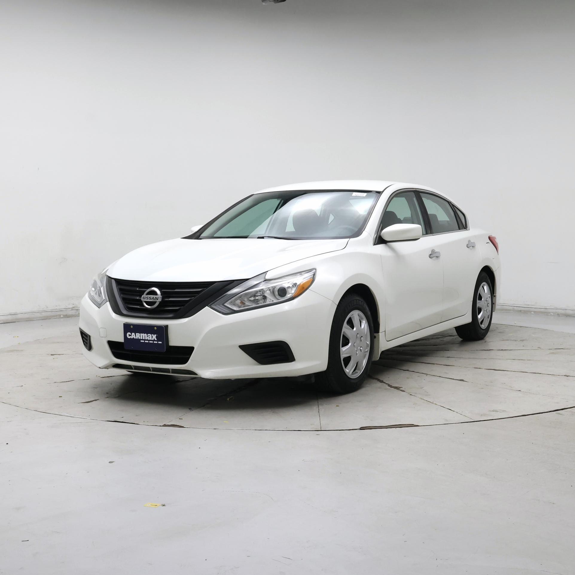 Thumbnail: 2016 Nissan Altima - 4