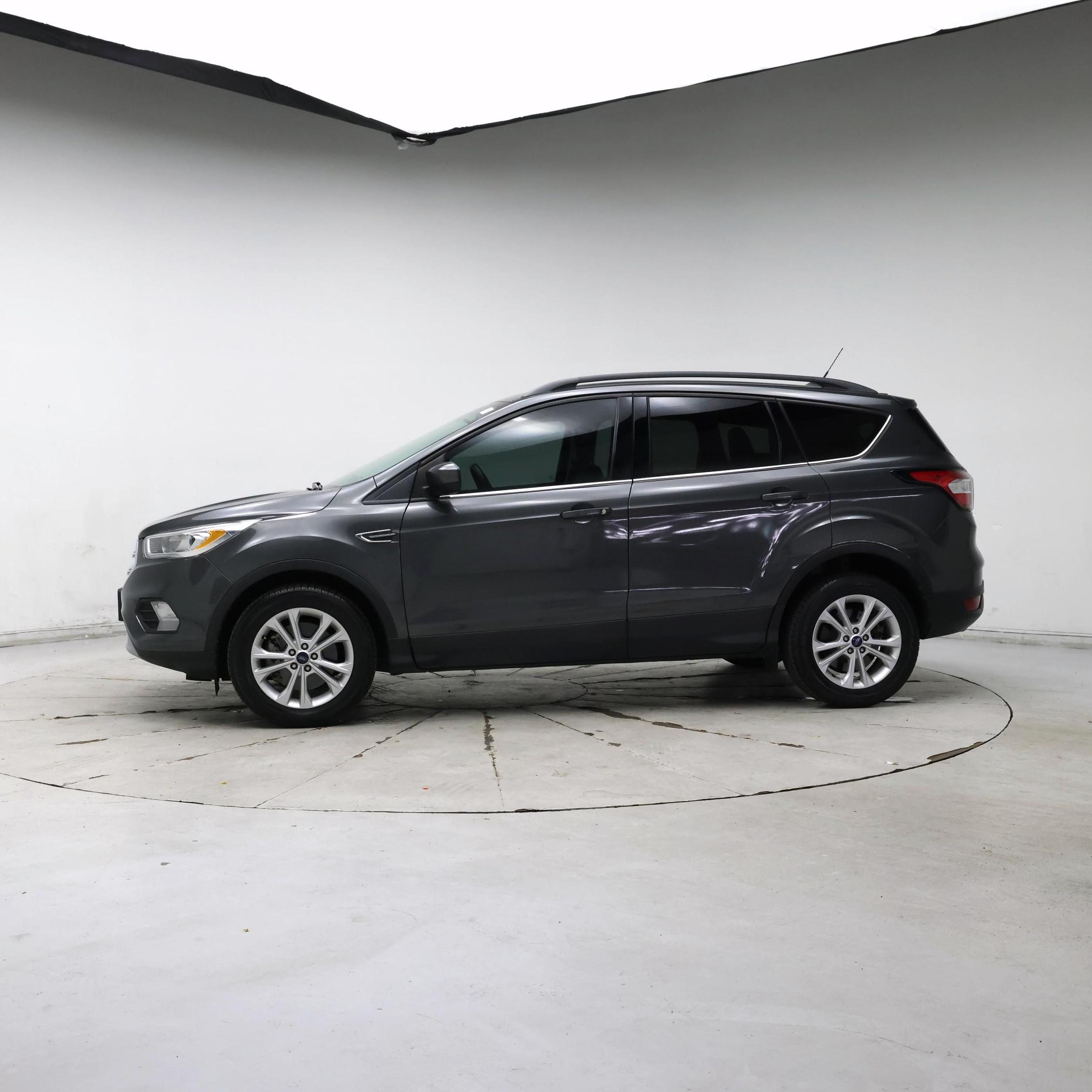 Thumbnail: 2018 Ford Escape - 3