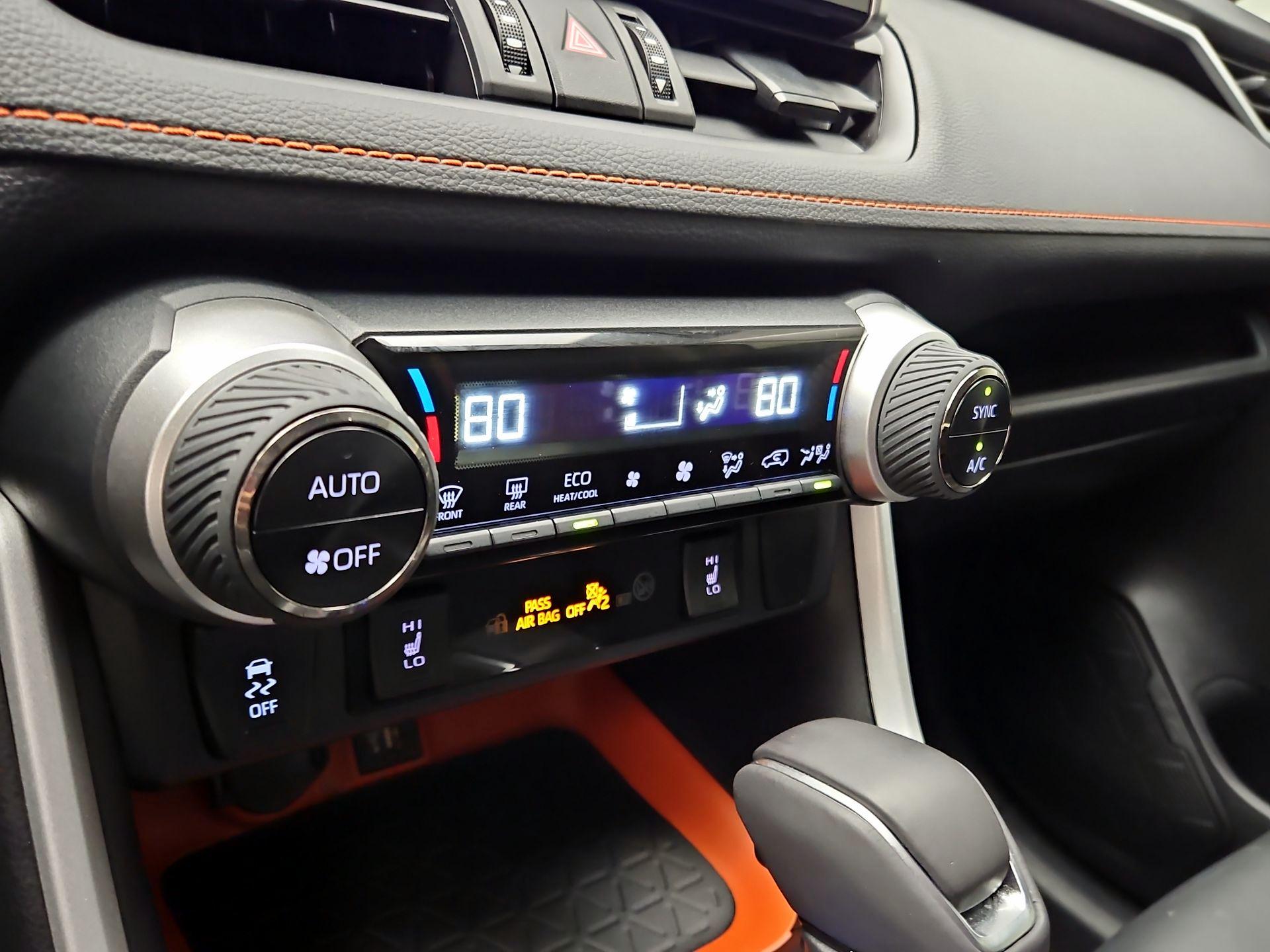 Thumbnail: 2024 Toyota RAV4 - 16