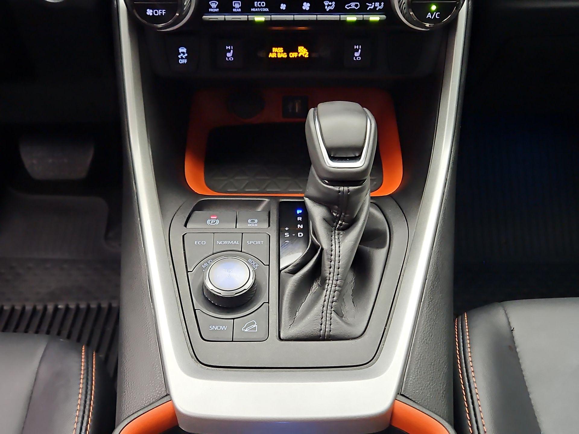 Thumbnail: 2024 Toyota RAV4 - 17