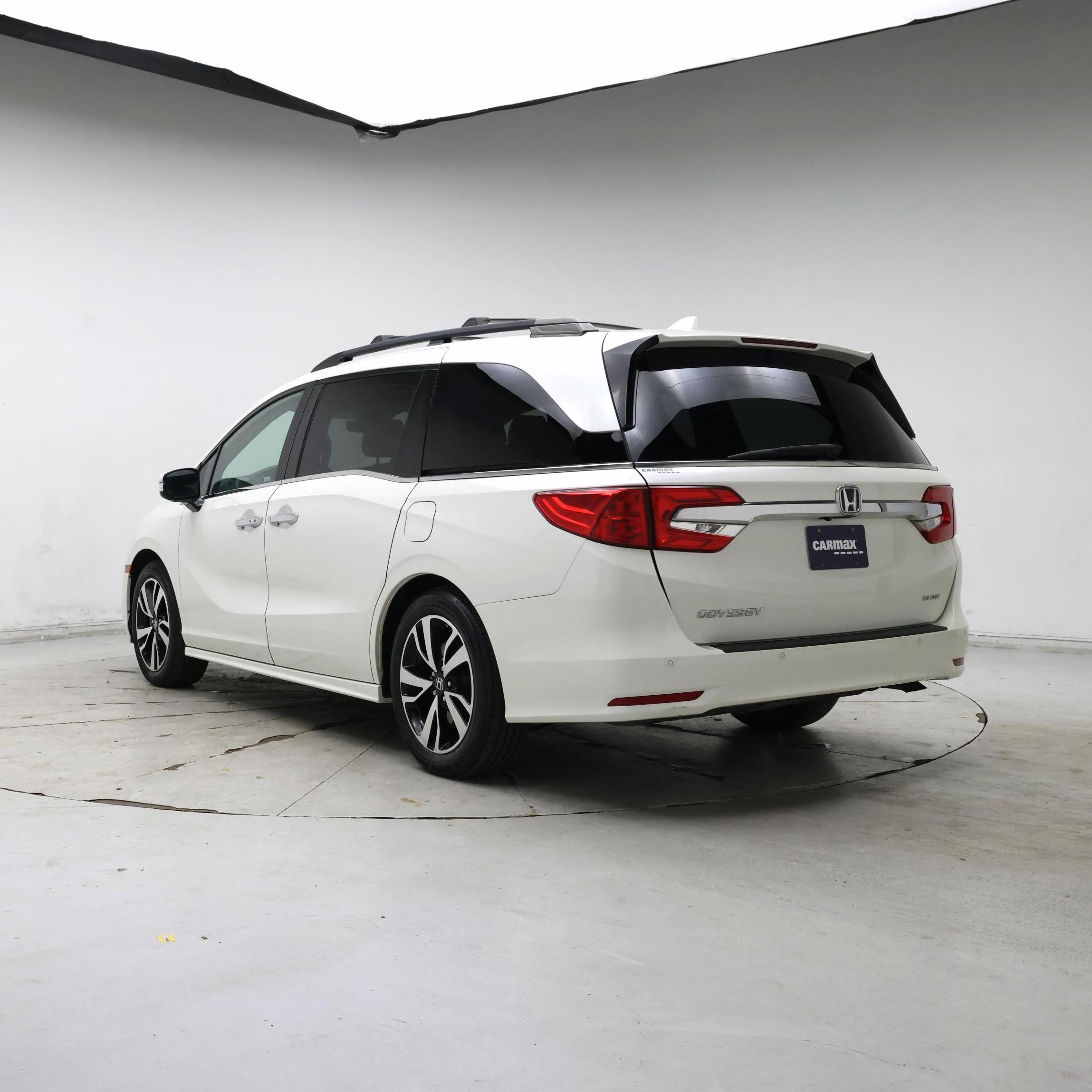 Thumbnail: 2019 Honda Odyssey - 2