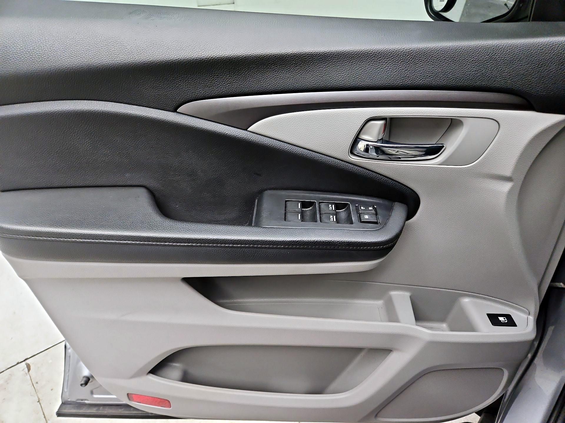 Thumbnail: 2021 Honda Pilot - 12