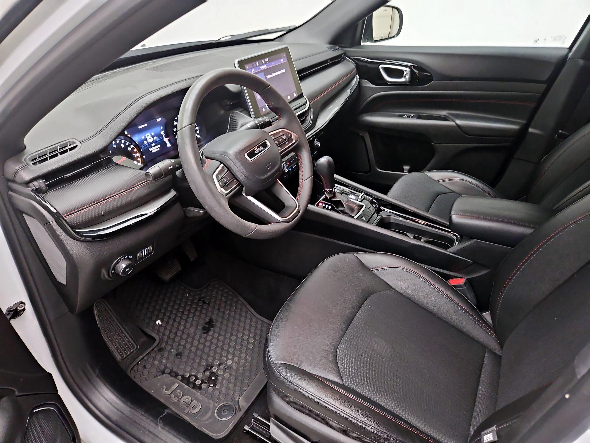 Thumbnail: 2023 Jeep Compass - 11