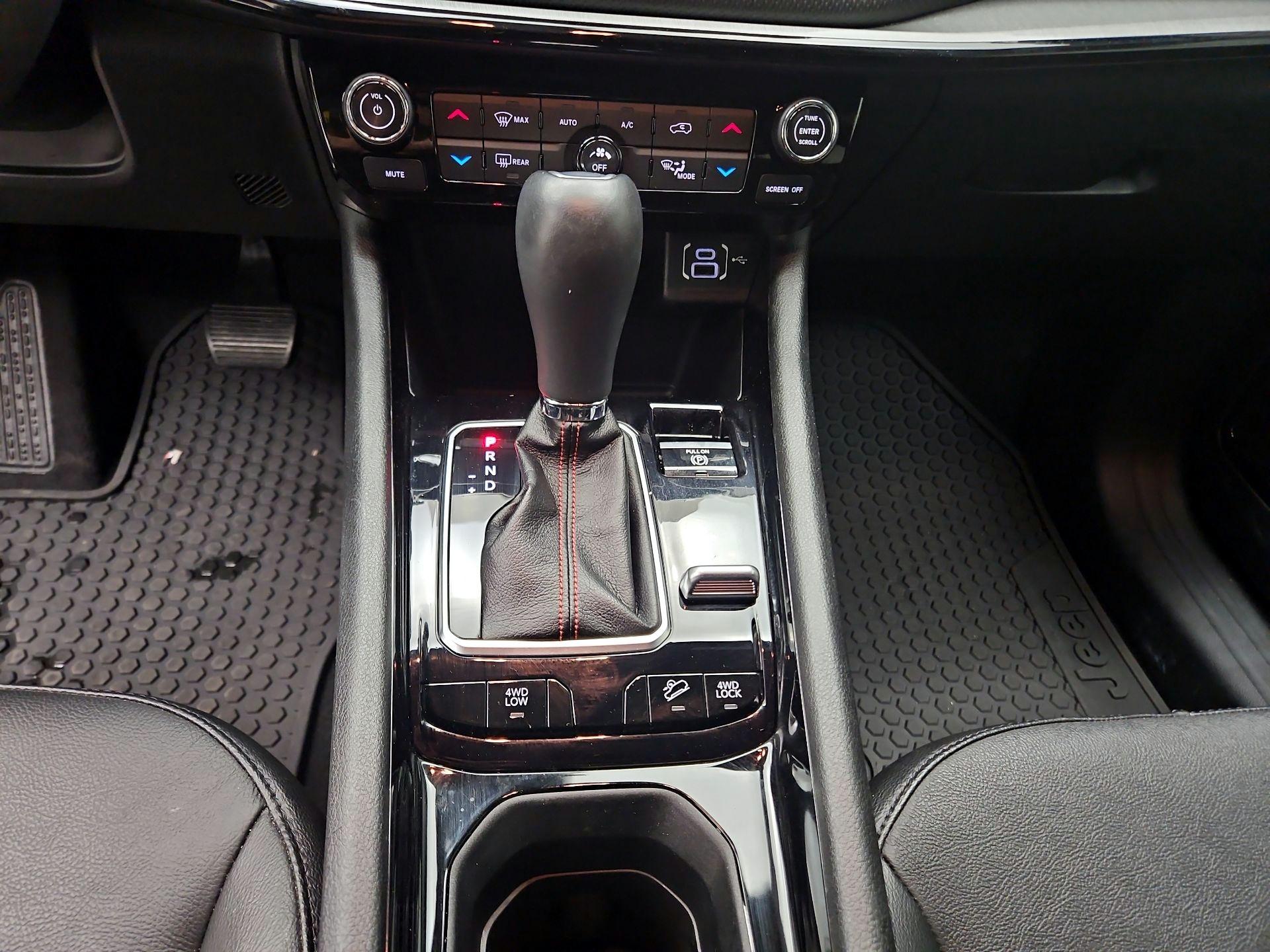 Thumbnail: 2023 Jeep Compass - 17