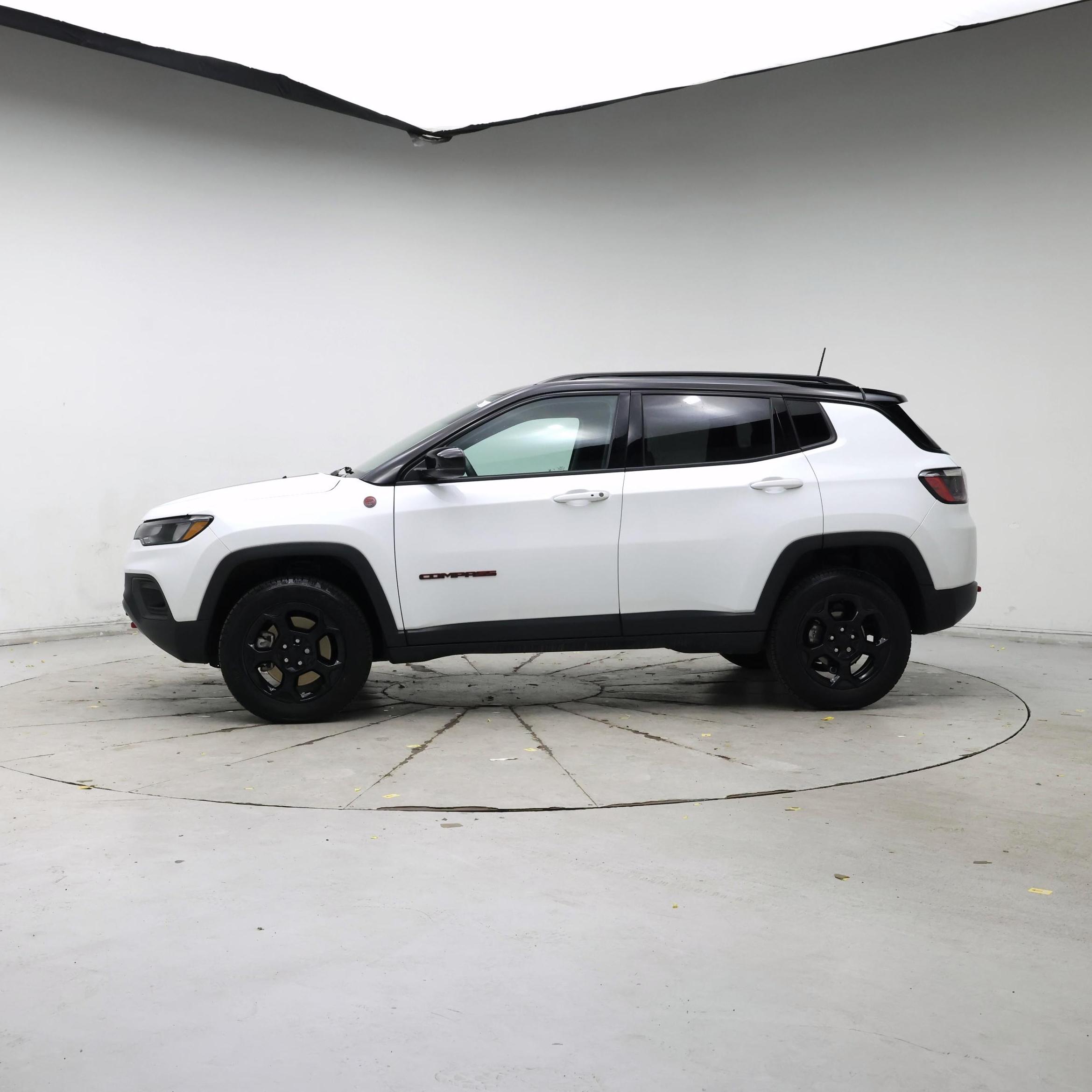 Thumbnail: 2023 Jeep Compass - 3