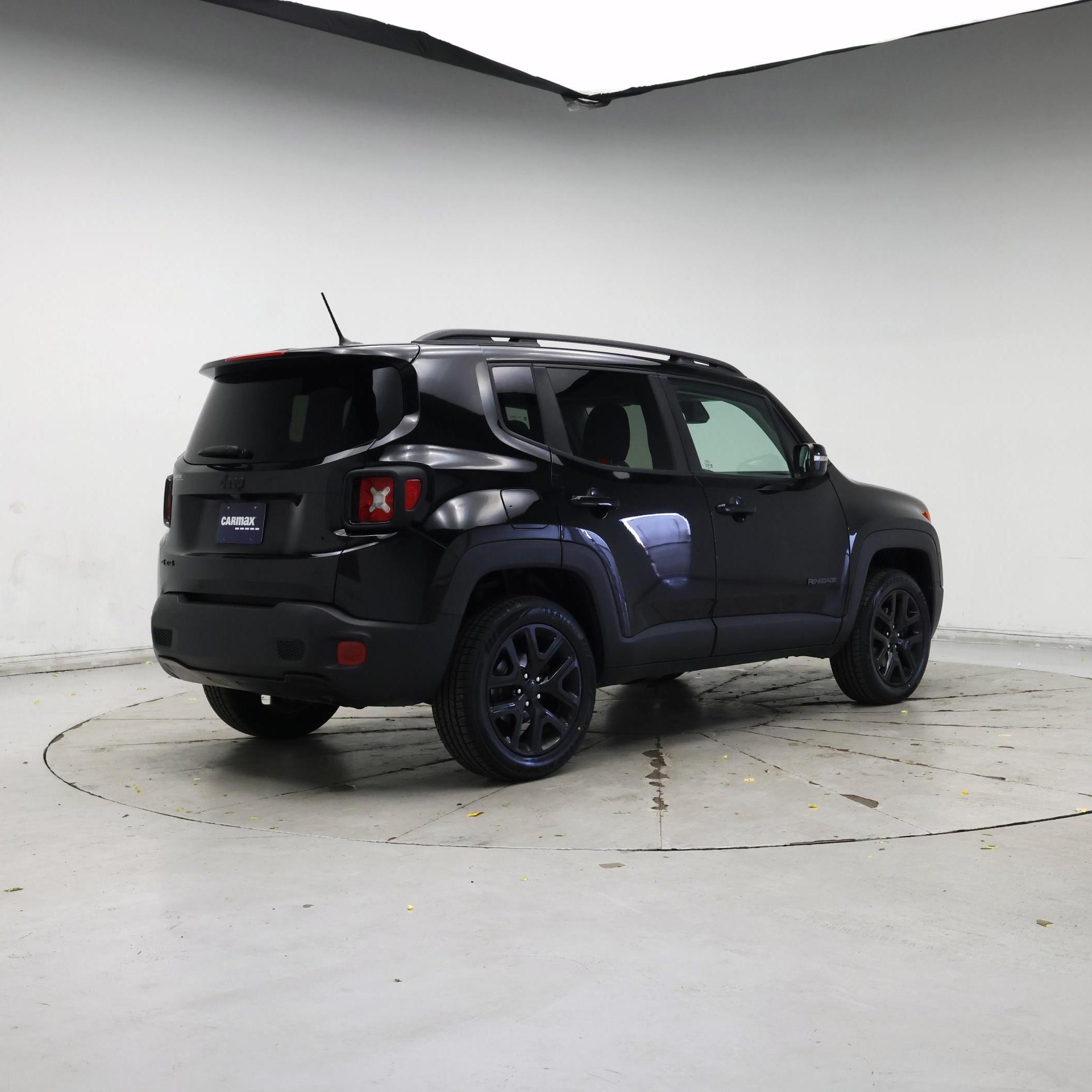 Thumbnail: 2017 Jeep Renegade - 8