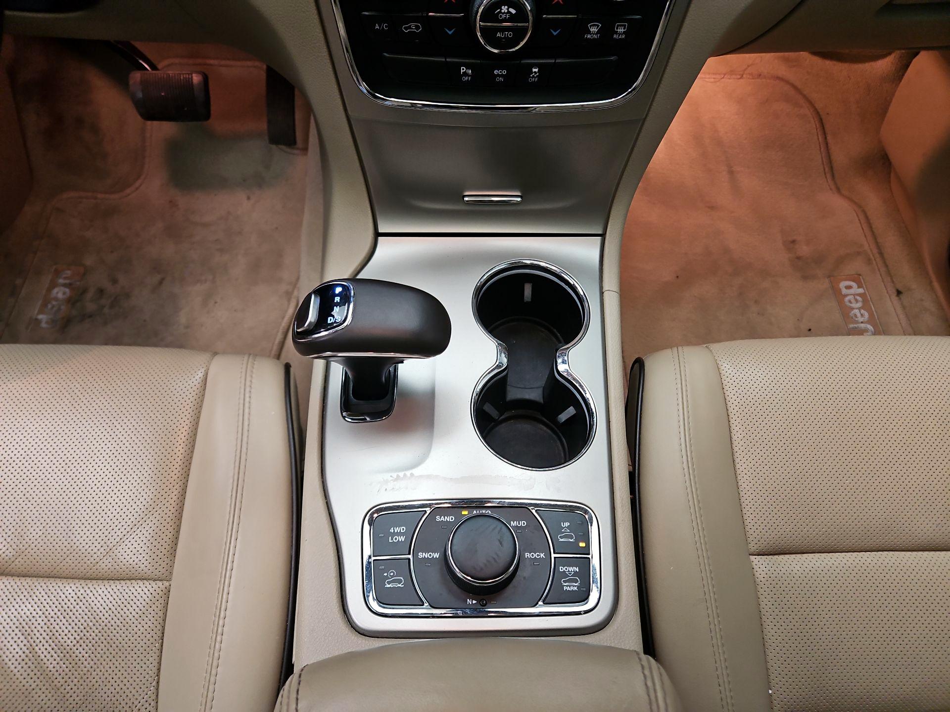 Thumbnail: 2014 Jeep Grand Cherokee - 18