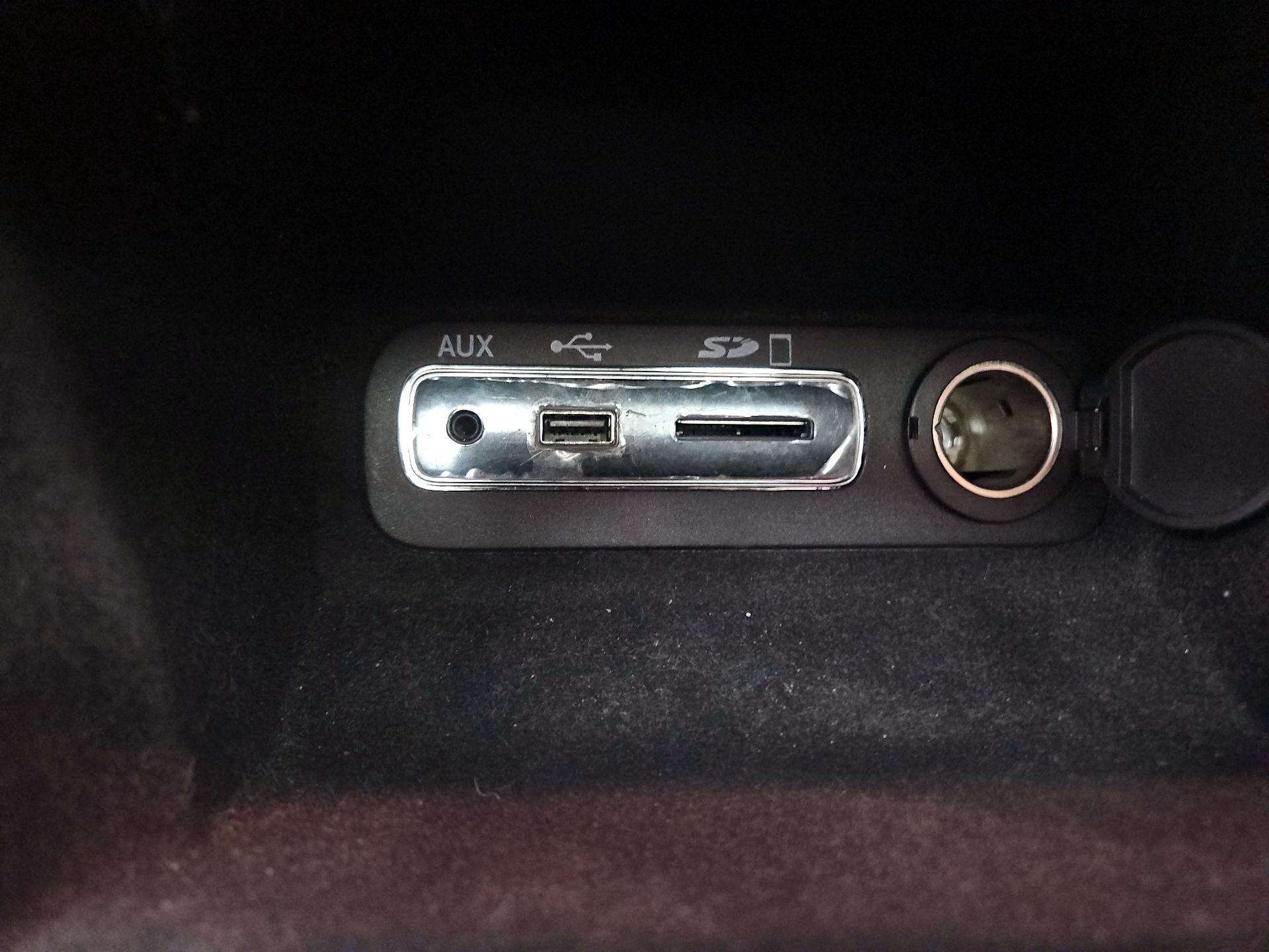 Thumbnail: 2014 Jeep Grand Cherokee - 19